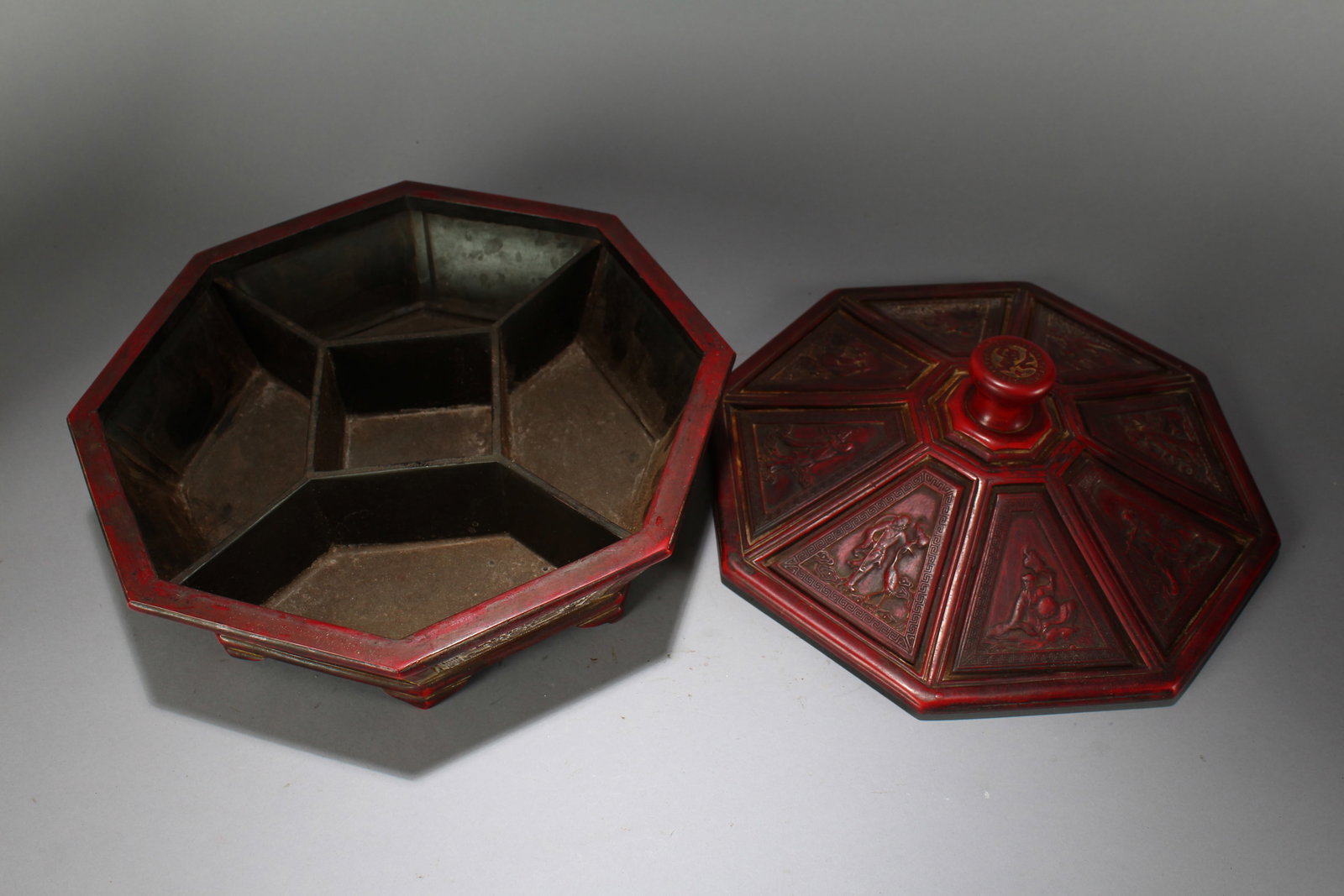 A Chinese Lidded Fortune Lacquer Box - 4