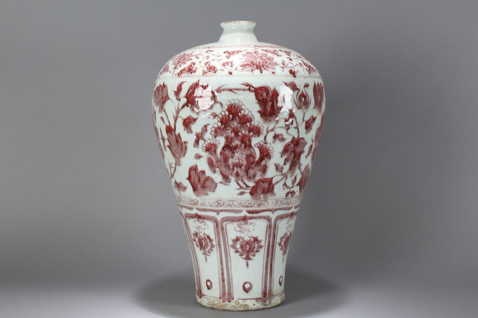 A Chinese Anicent-framing Nature-sceen Porcelain Fortune Vase: A Chinese Anicent-framing Nature-sceen Porcelain Fortune Vase. Height : 17 (inch). Opening Diameter : 9.5 (inch).