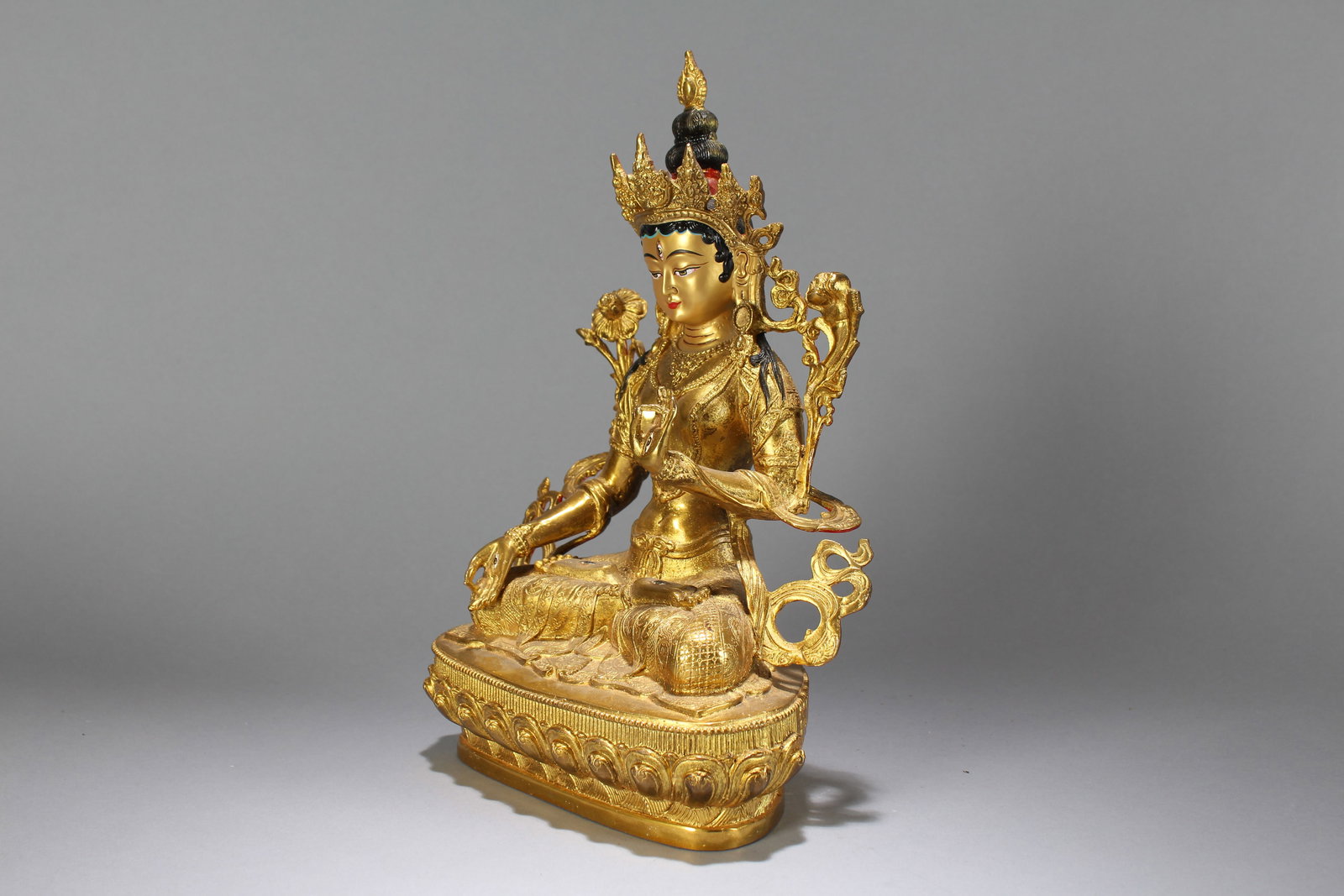 A Chinese Gilt Religious Buddha Statue - 4