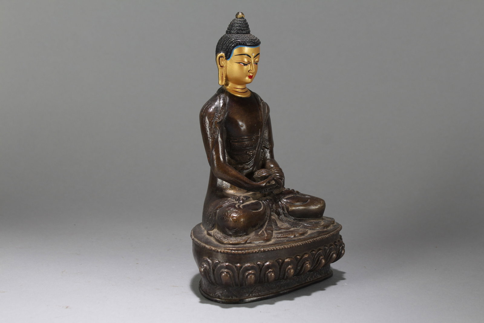 A Chinese Fortune Buddha Statue - 2
