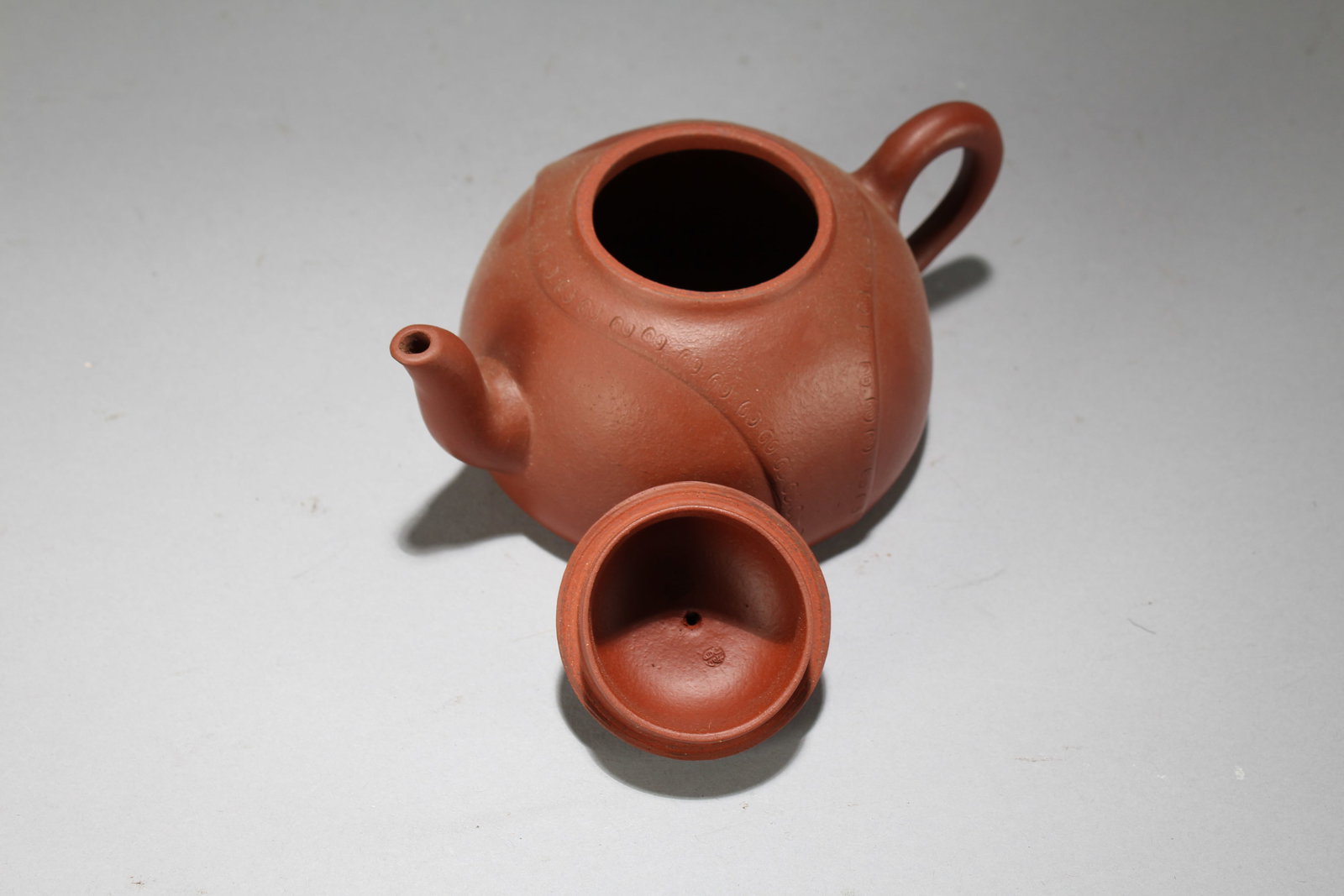 A Chinese Lidded Fortune Tea Pot - 4