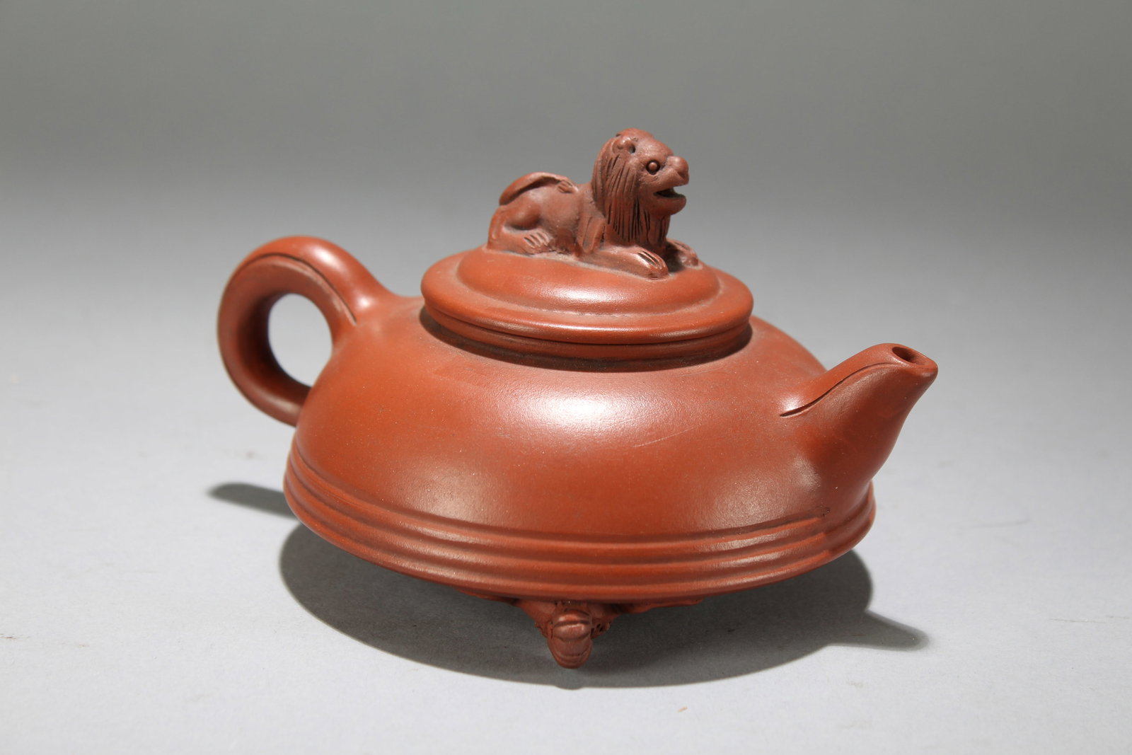 A Chinese Myth-beast Religious Fortune Tea Pot: A Chinese Myth-beast Religious Fortune Tea Pot. Height : 3.75 (inch). Width : 6 (inch). Opening Diameter : 4.5 (inch).