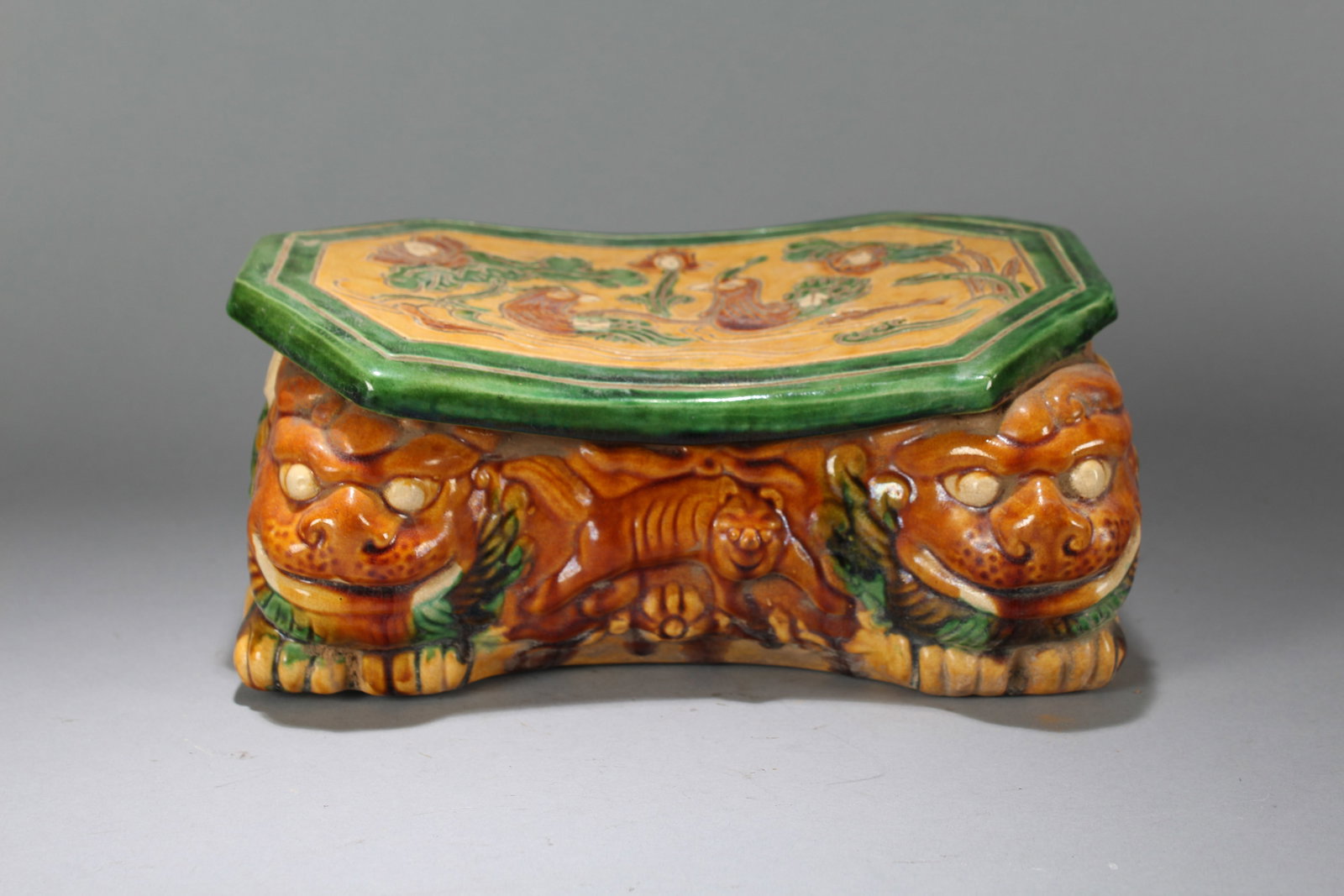 A Chinese Anicent-framing Myth-beast Fortune Pillow Stand: A Chinese Anicent-framing Myth-beast Fortune Pillow Stand. Height : 4.75 (inch). Width : 9.5 (inch). Length : 5.5 (inch).