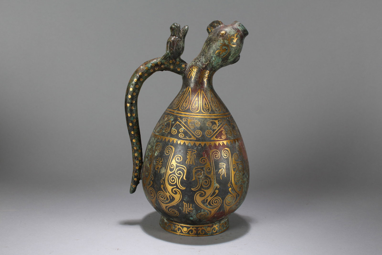 A Chinese Anicent-framing Bronze Vessel - 2