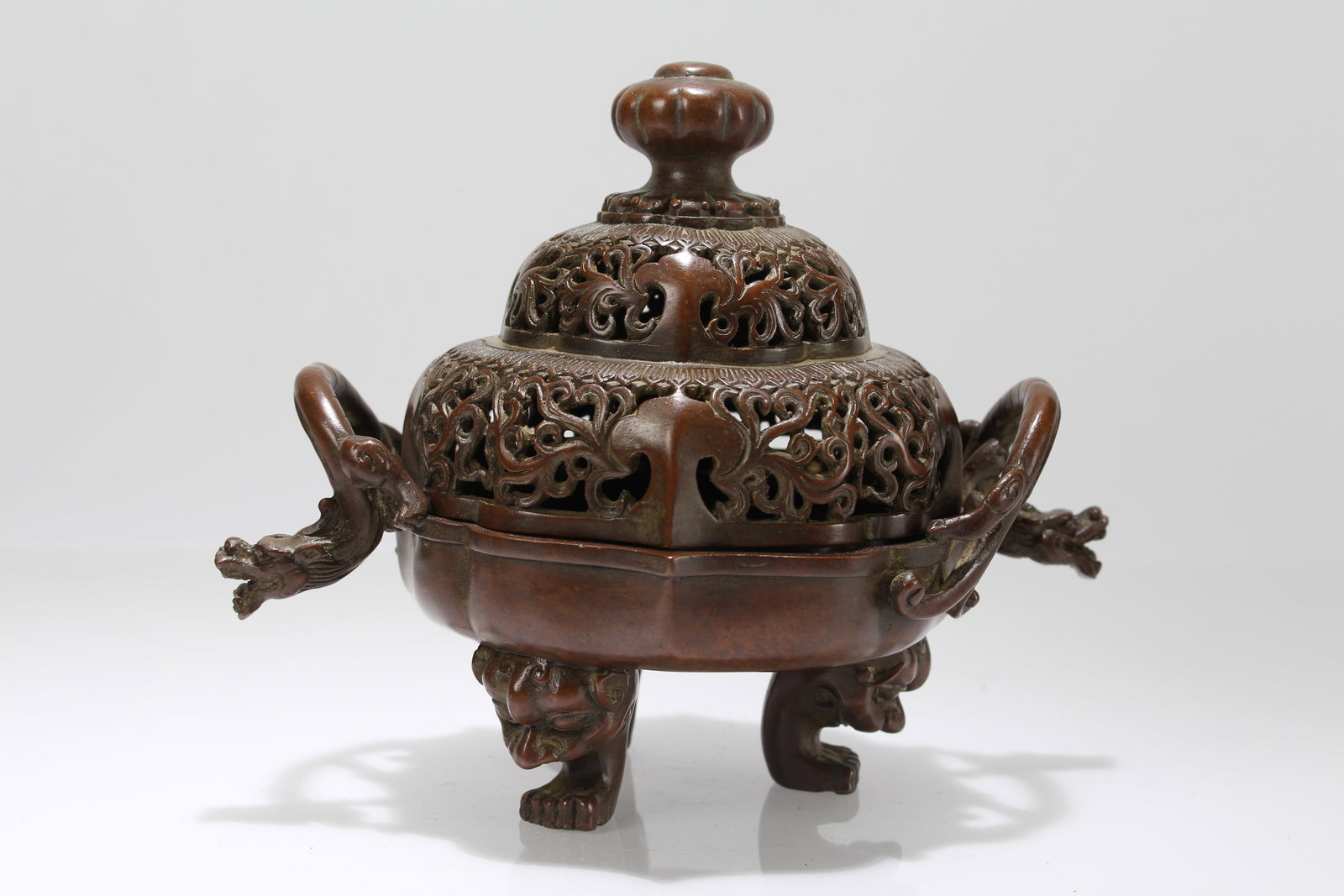 A Chinese Duo-handling Anicent-framing Lidded Fortune Censer: A Chinese Duo-handling Anicent-framing Lidded Fortune Censer. Height: 6 (inch). Length: 7 (inch).