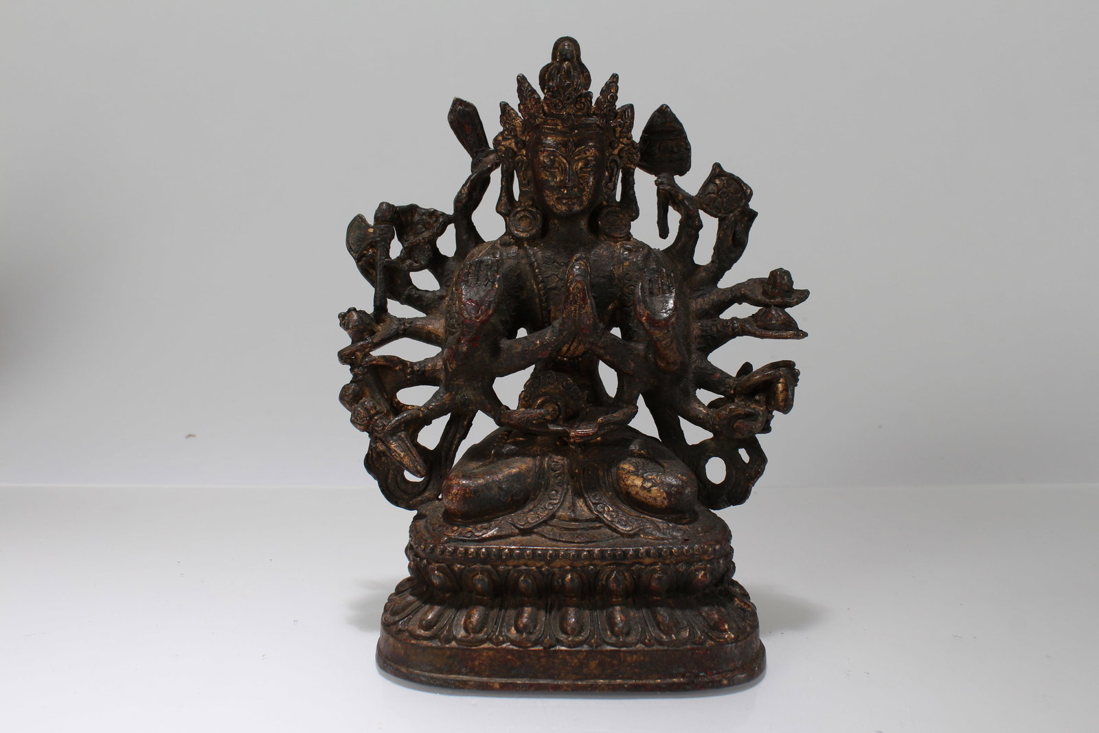A Chinese Religious Thousand-hand Buddha Statue (1 of 4)