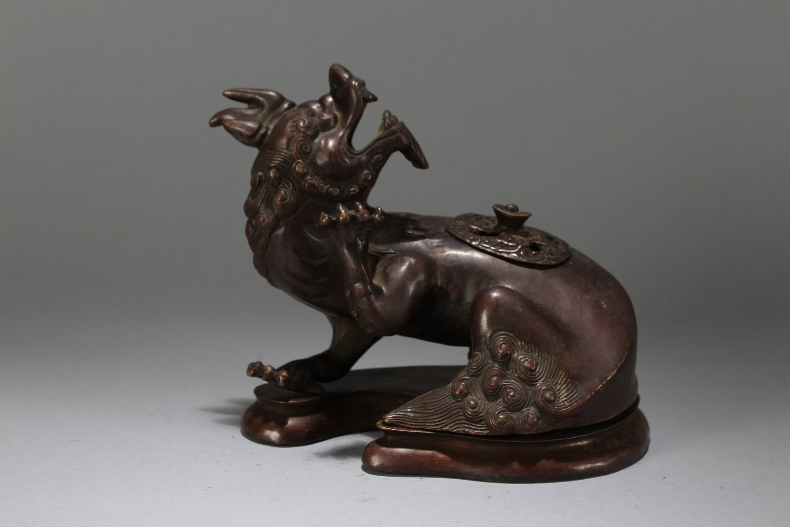 A Chinese Anicent-framing Religious Myth-beast Statue: A Chinese Anicent-framing Religious Myth-beast Statue. Height : 6 (inch). Width : 6.5 (inch). Length : 5 (inch).
