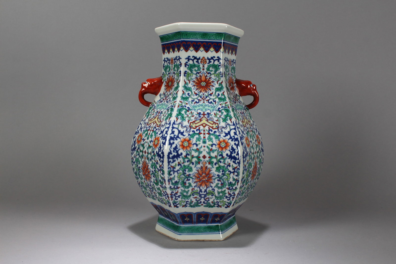 A Chinese Massive Vividly-detailed Duo-handling Bat-framing Porcelain Fortune Vase: A Chinese Massive Vividly-detailed Duo-handling Bat-framing Porcelain Fortune Vase. Height: 12 (inch). Width: 8 (inch).