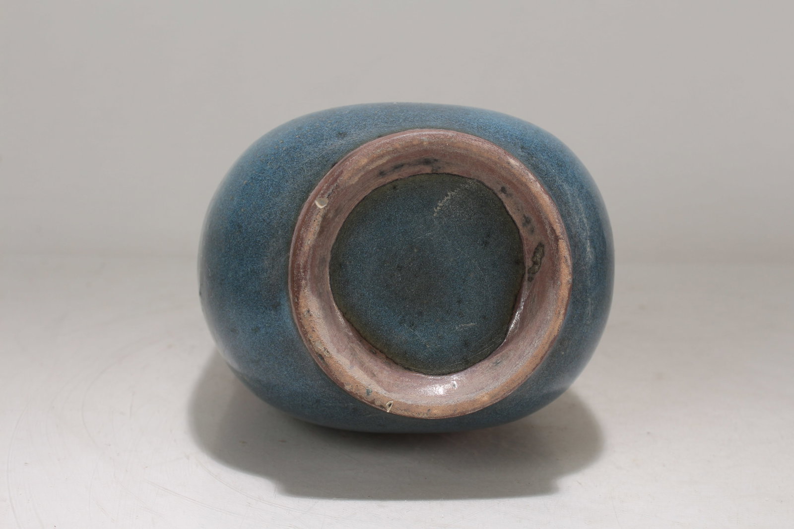 A Chinese Ryu-jun Porcelain Fortune Vase - 5