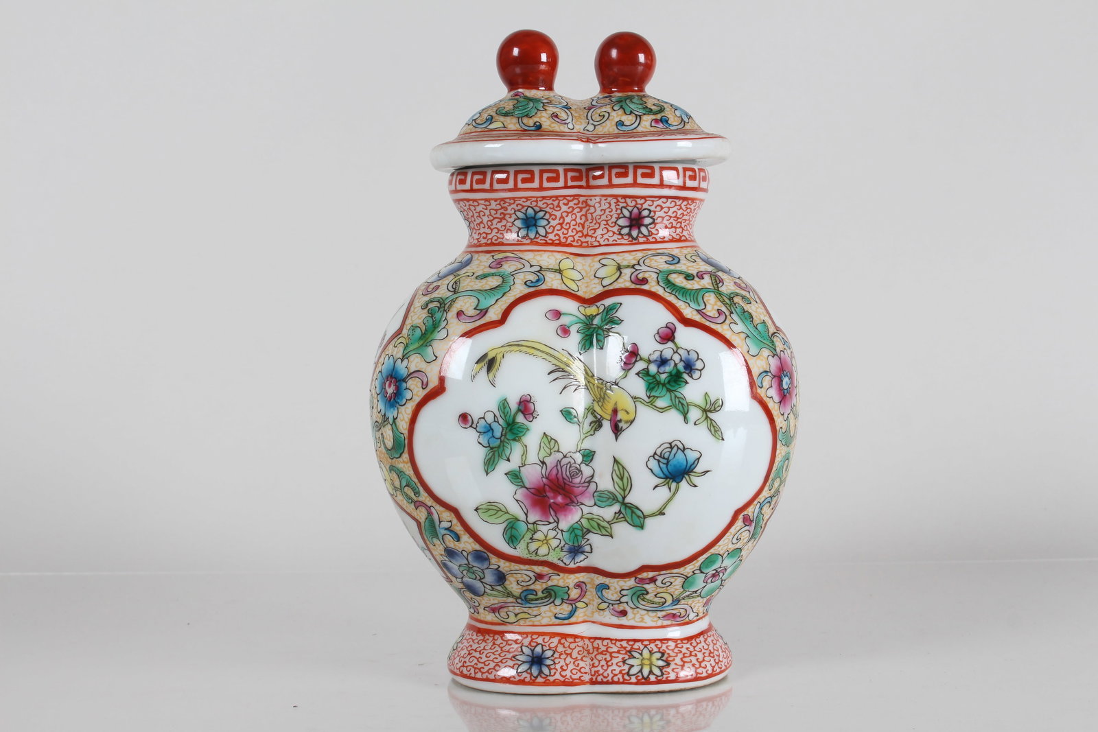 A Chinese Duo-opening Lidded Porcelain Fortune Vase: A Chinese Duo-opening Lidded Porcelain Fortune Vase . Height: 9 (inch).