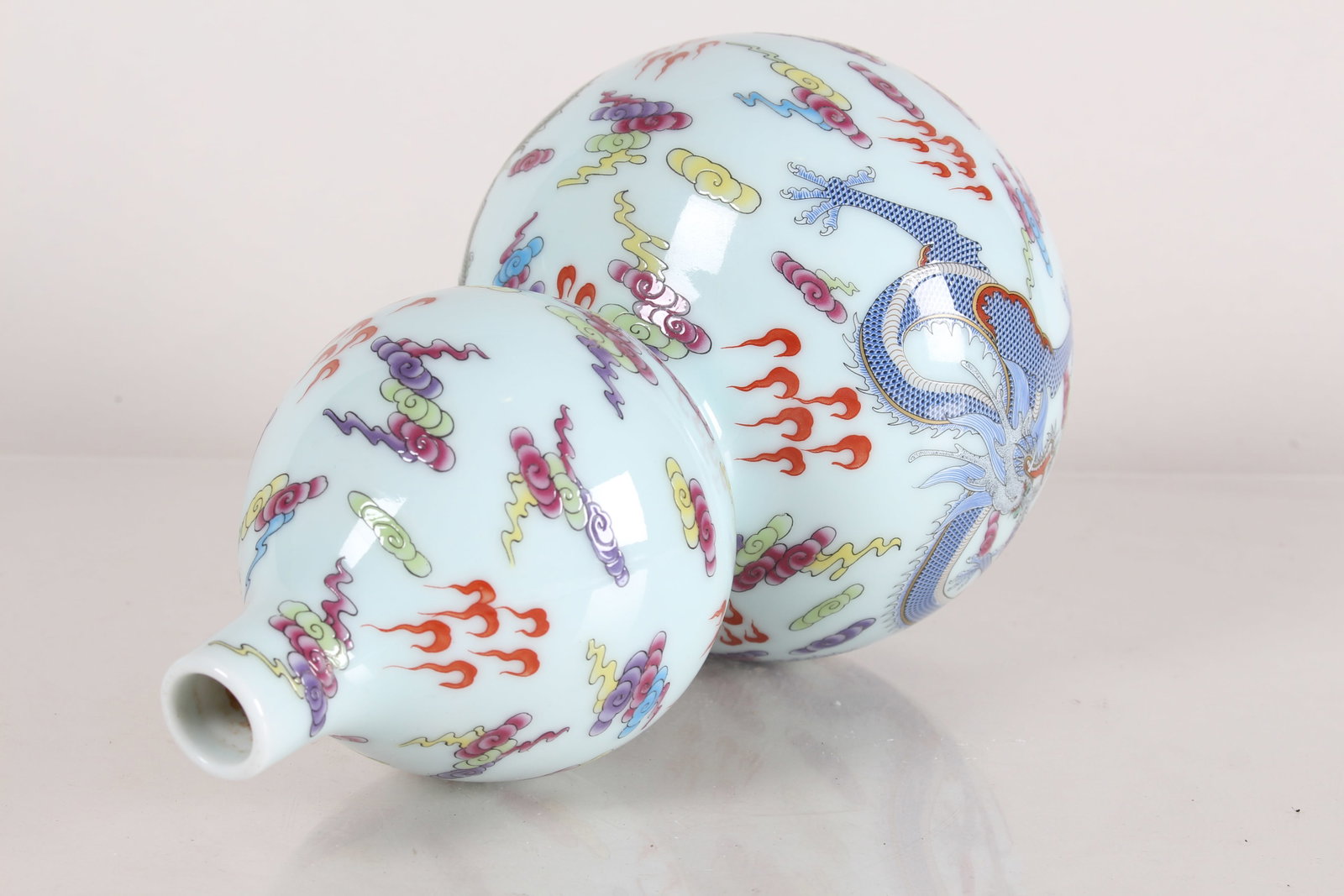 A Chinese Porcelain Fortune Vase - 4