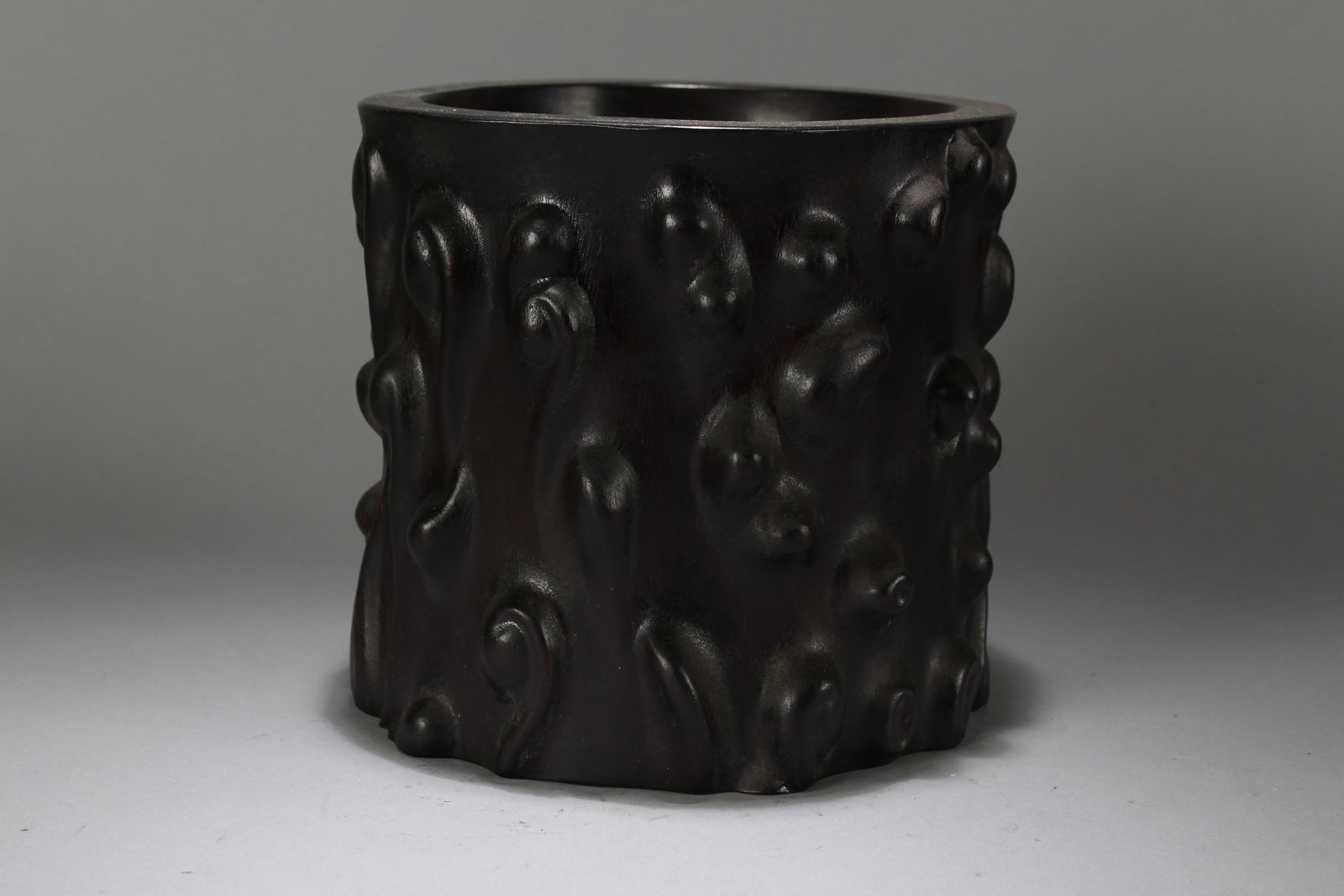 A Chinese Vividly-detailed Massive Wooden Brush Pot: A Chinese Vividly-detailed Massive Wooden Brush Pot. Height : 7.5 (inch). Opening Diameter : 8 (inch).
