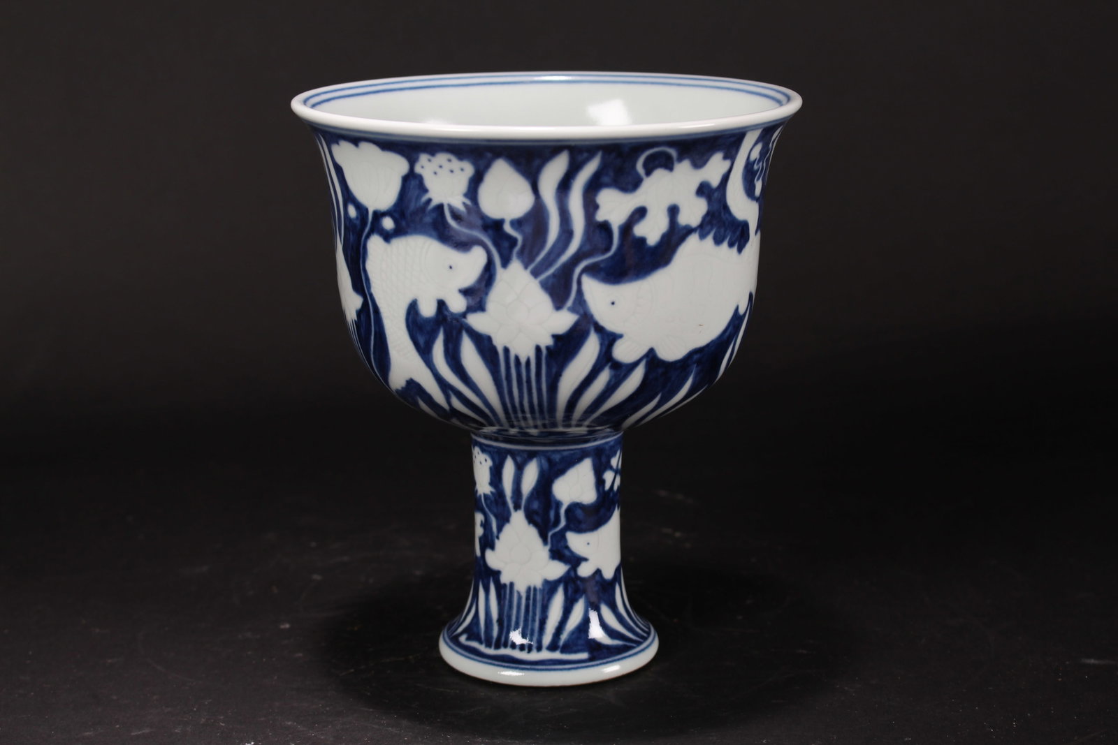 A Chinese Tall-end Porcelain Aqua-sceen Cup - 3