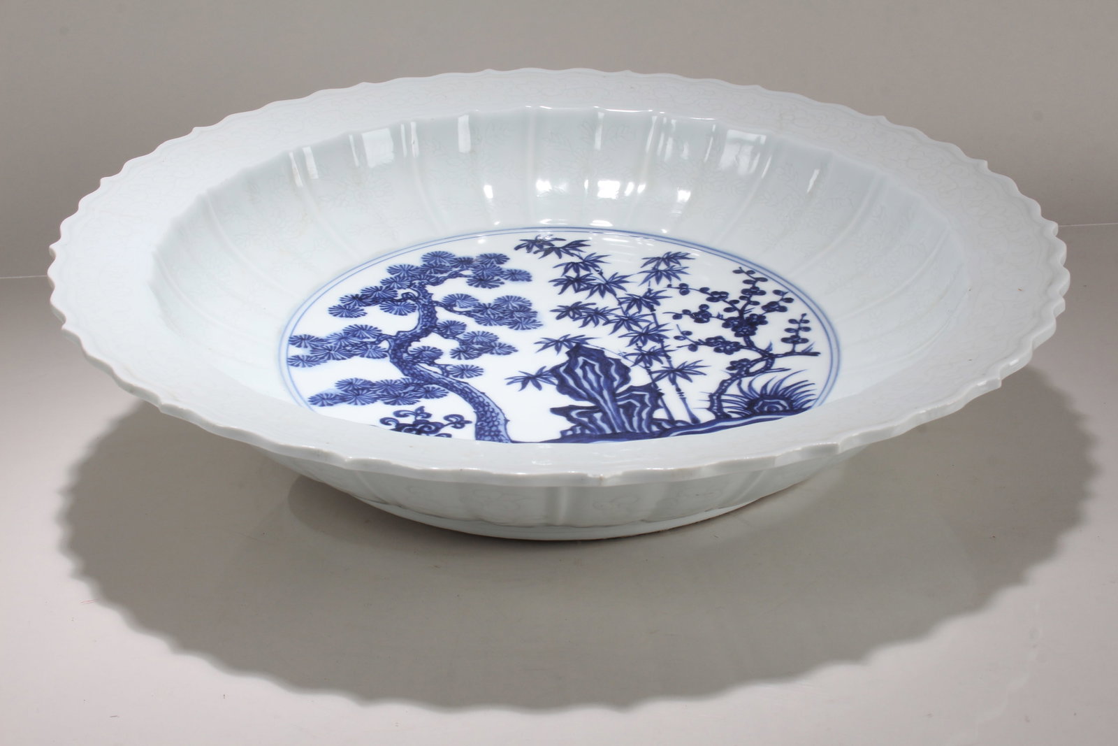 A Chinese Cutting-edge Blue and White Fortune Porcelain Plate: A Chinese Cutting-edge Blue and White Fortune Porcelain Plate. Height: 3.25 (inch). Opening Diameter: 17 (inch).