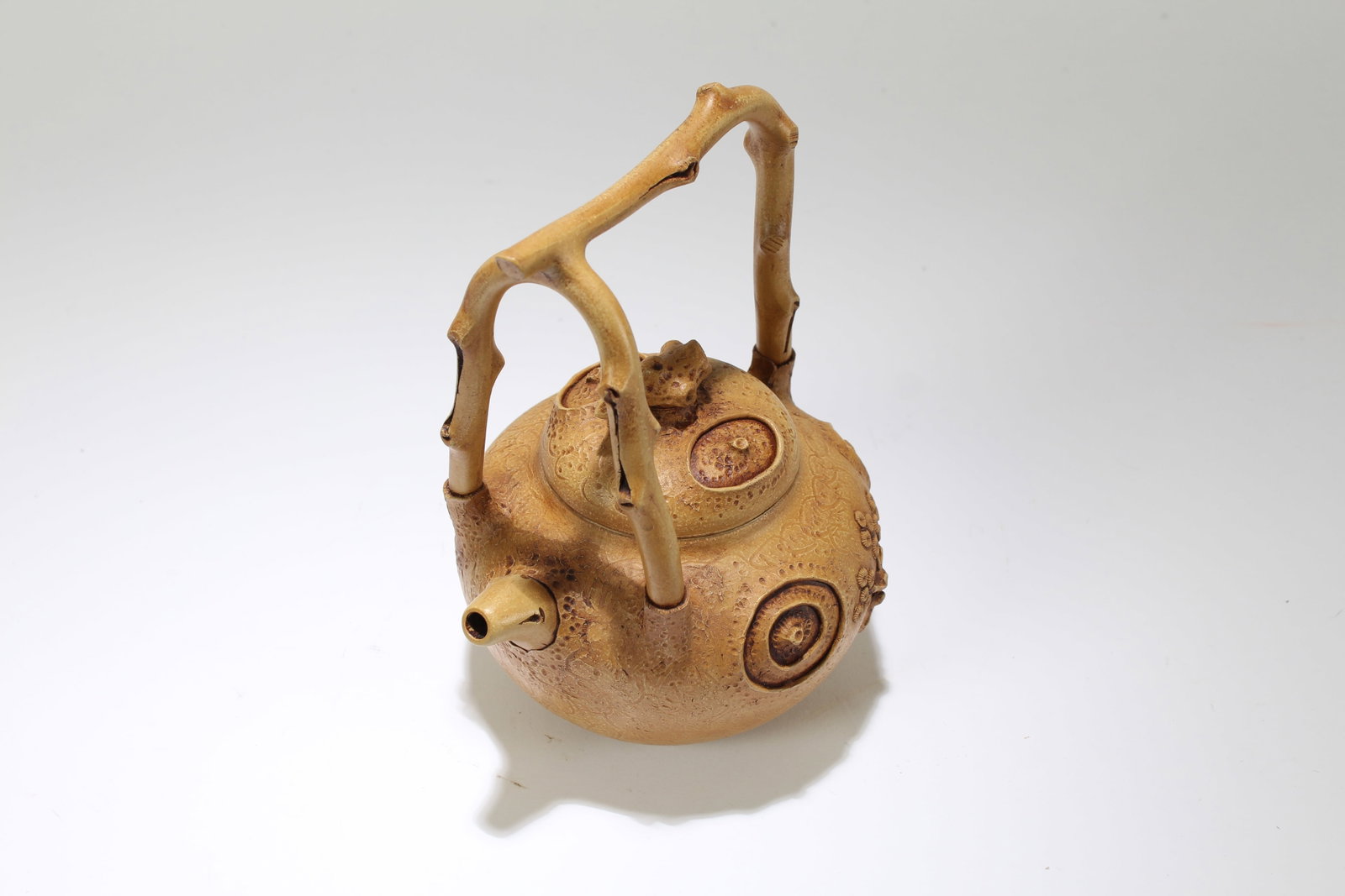 A Chinese Peanut-fortune High-handled Tea Pot - 4
