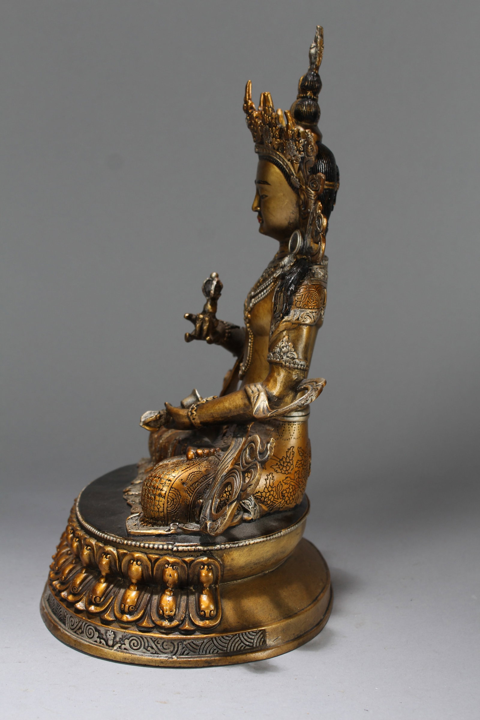 A Chinese Religious Fortune Buddha Statue - 4