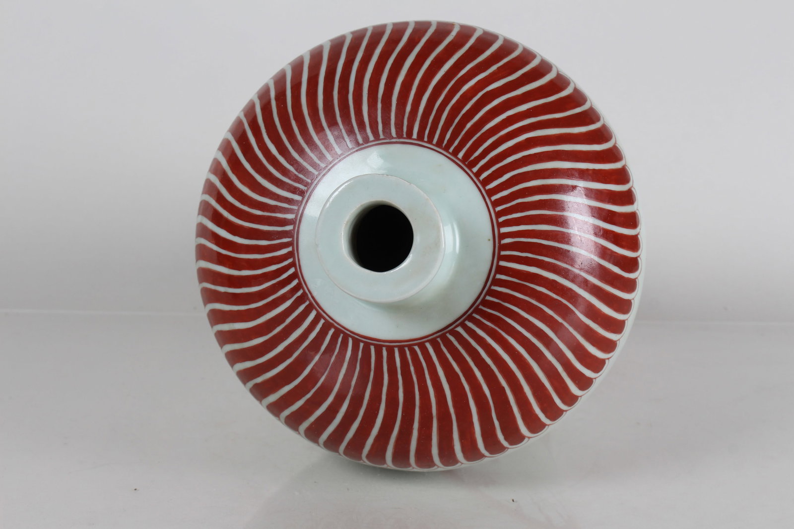 A Chinese Red-coding Dragon-decorating Porcelain Fortune Vase - 3