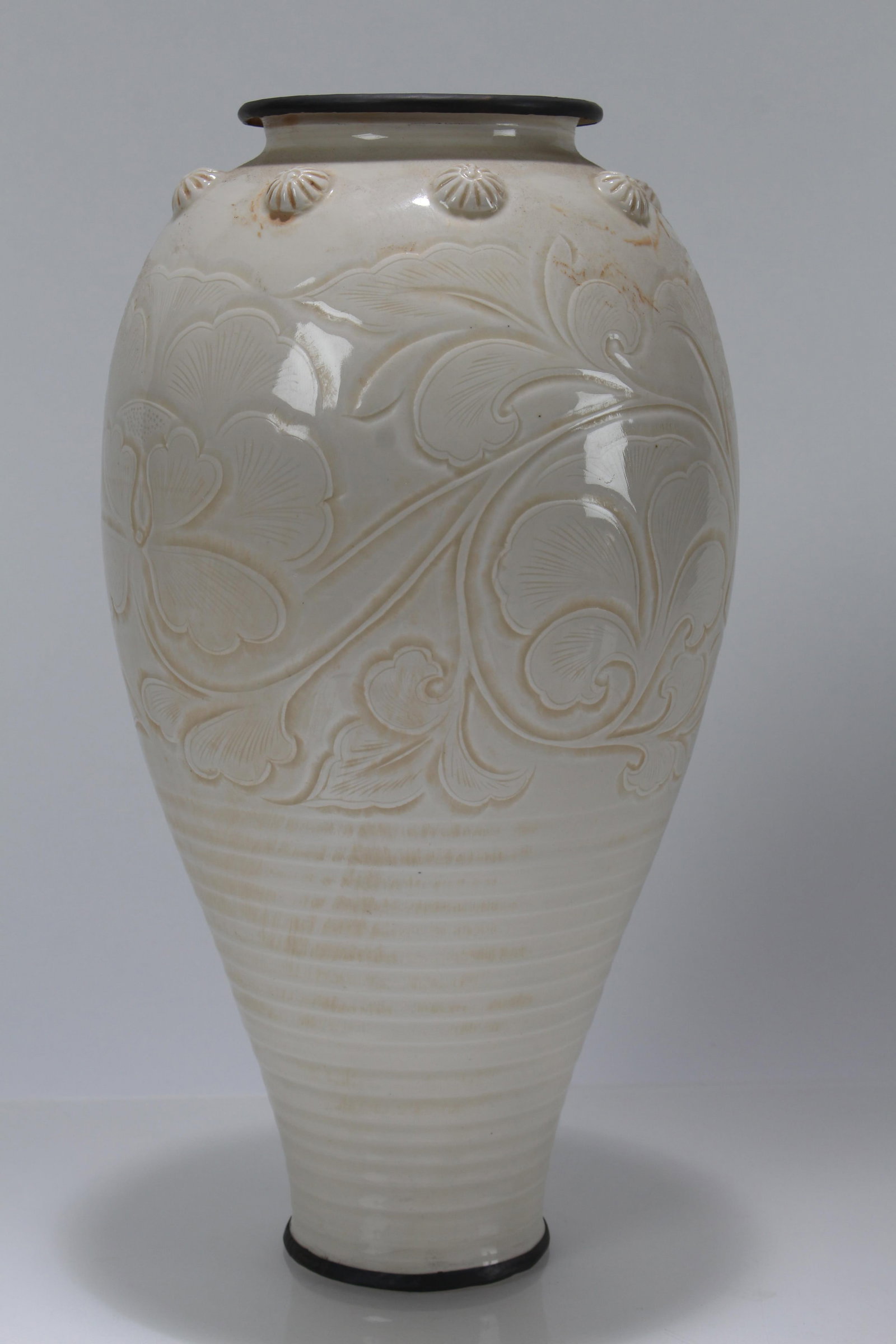 A Chinese White-coding Anicent-framing Porcelain Fortune Vase - 2