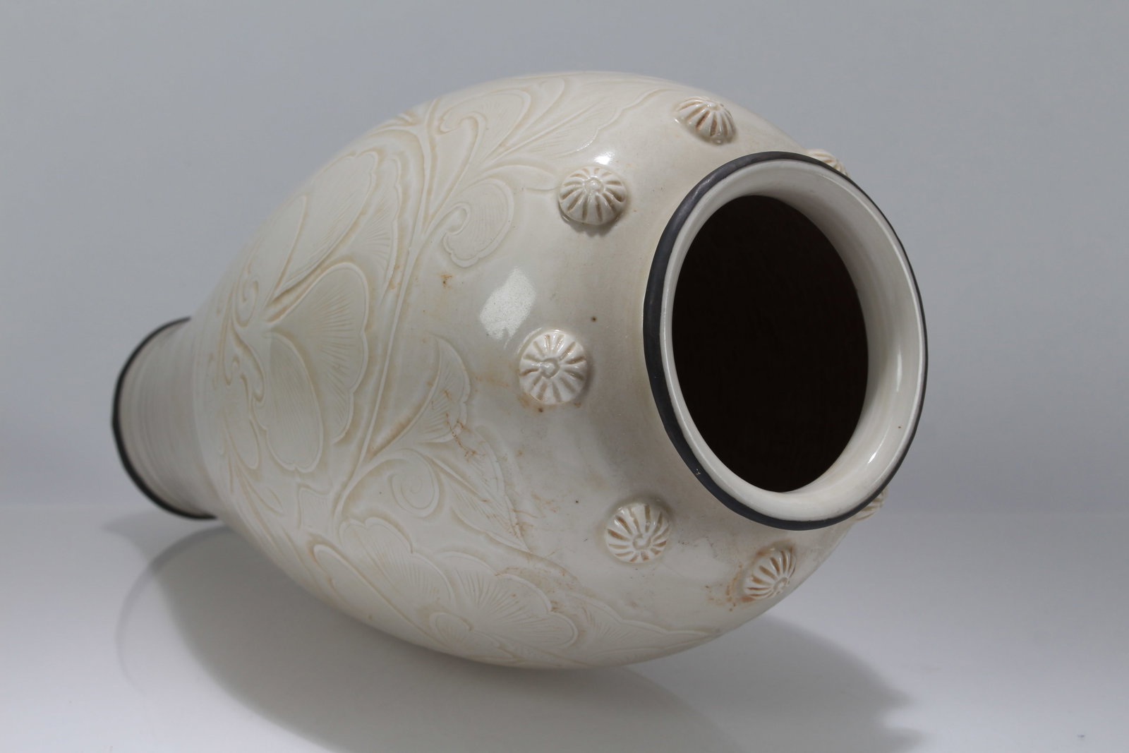 A Chinese White-coding Anicent-framing Porcelain Fortune Vase - 3