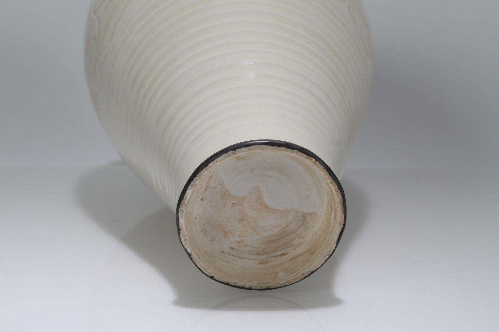 A Chinese White-coding Anicent-framing Porcelain Fortune Vase - 5