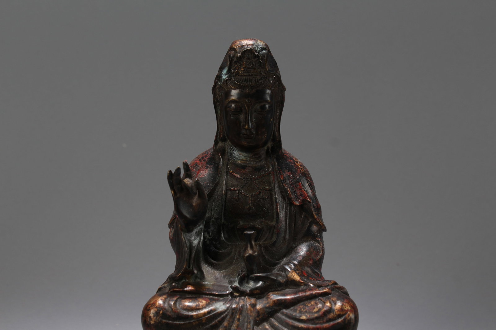 A Chinese Religious Fortune Guanyin Statue: A Chinese Religious Fortune Guanyin Statue . Height: 8.25 (inch). Length: 5 (inch). Width: 4.5 (inch).