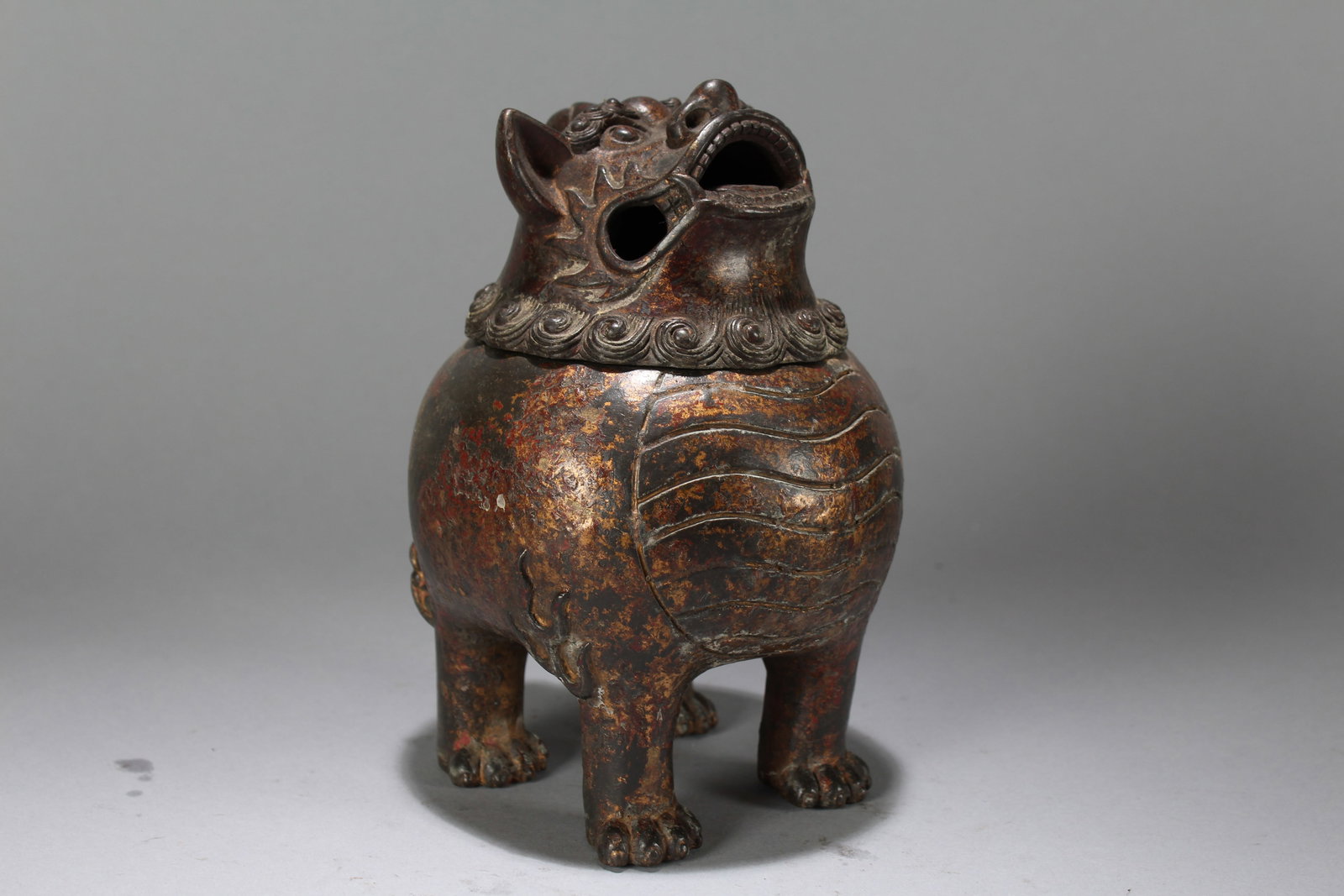 A Chinese Anicent-framing Myth-beast Fortune Statue: A Chinese Anicent-framing Myth-beast Fortune Statue. Height : 7 (inch). Width : 5.5 (inch). Length : 4 (inch).