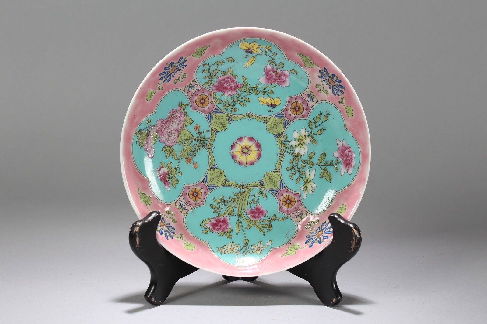 A Chinese Nature-sceen Pink-framing Porcelain Fortune Plate: A Chinese Nature-sceen Pink-framing Porcelain Fortune Plate. Height: 1.5 (inch). Opening Diameter: 7.75 (inch).