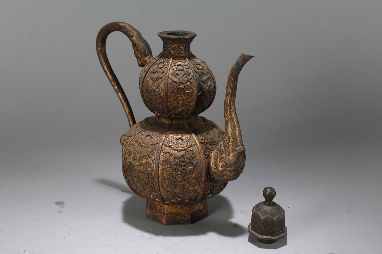 A Chinese Religious Fortune Ewer - 3