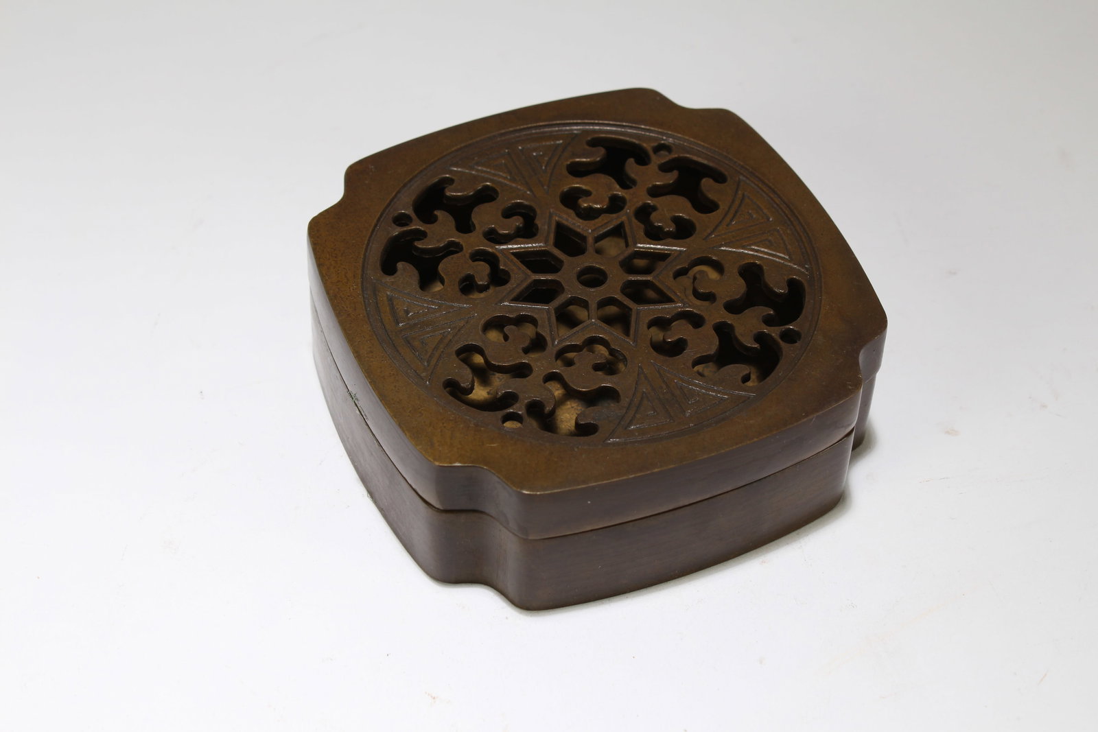 A Chinese Lidded JoyA Chinese Lidded Anicent-fortune Detailed Censer: A Chinese Lidded JoyA Chinese Lidded Anicent-fortune Detailed Censer. Height: 1.25 (inch). Length: 4 (inch). Width: 4 (inch).