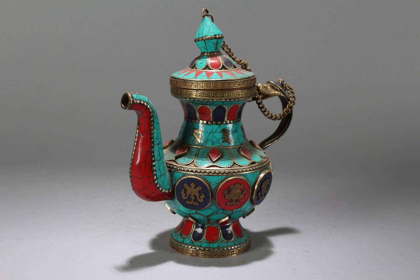 A Chinese Lidded Anicent-framing Fortune Ewer - 3