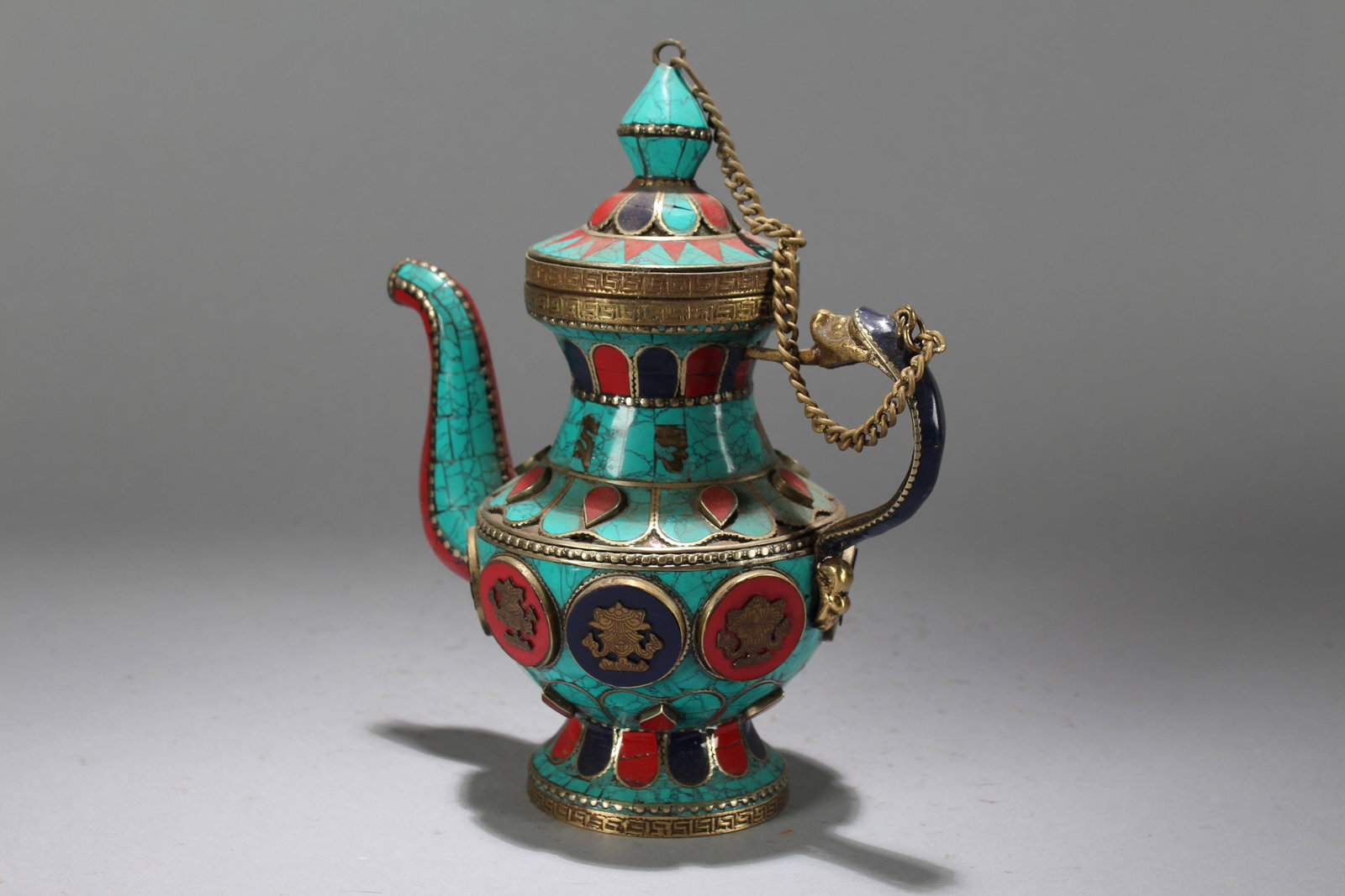 A Chinese Lidded Anicent-framing Fortune Ewer - 4