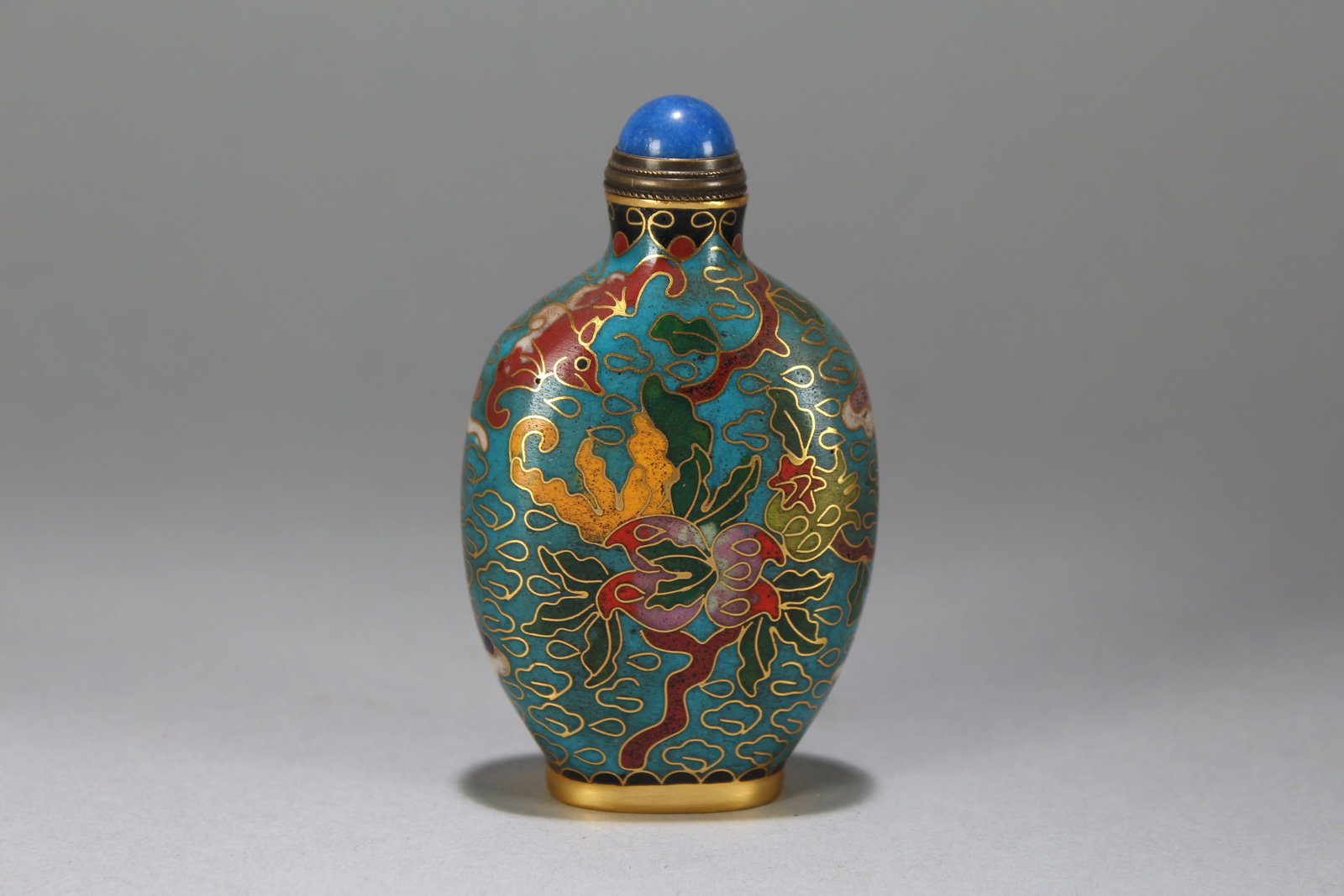 A Chinese Vividly-detailed Religious Fortune Cloisonne Cloisonne Snuff Bottle: A Chinese Vividly-detailed Religious Fortune Cloisonne Cloisonne Snuff Bottle. Height : 3.25 (inch). Width : 2 (inch). Length : 1 (inch).