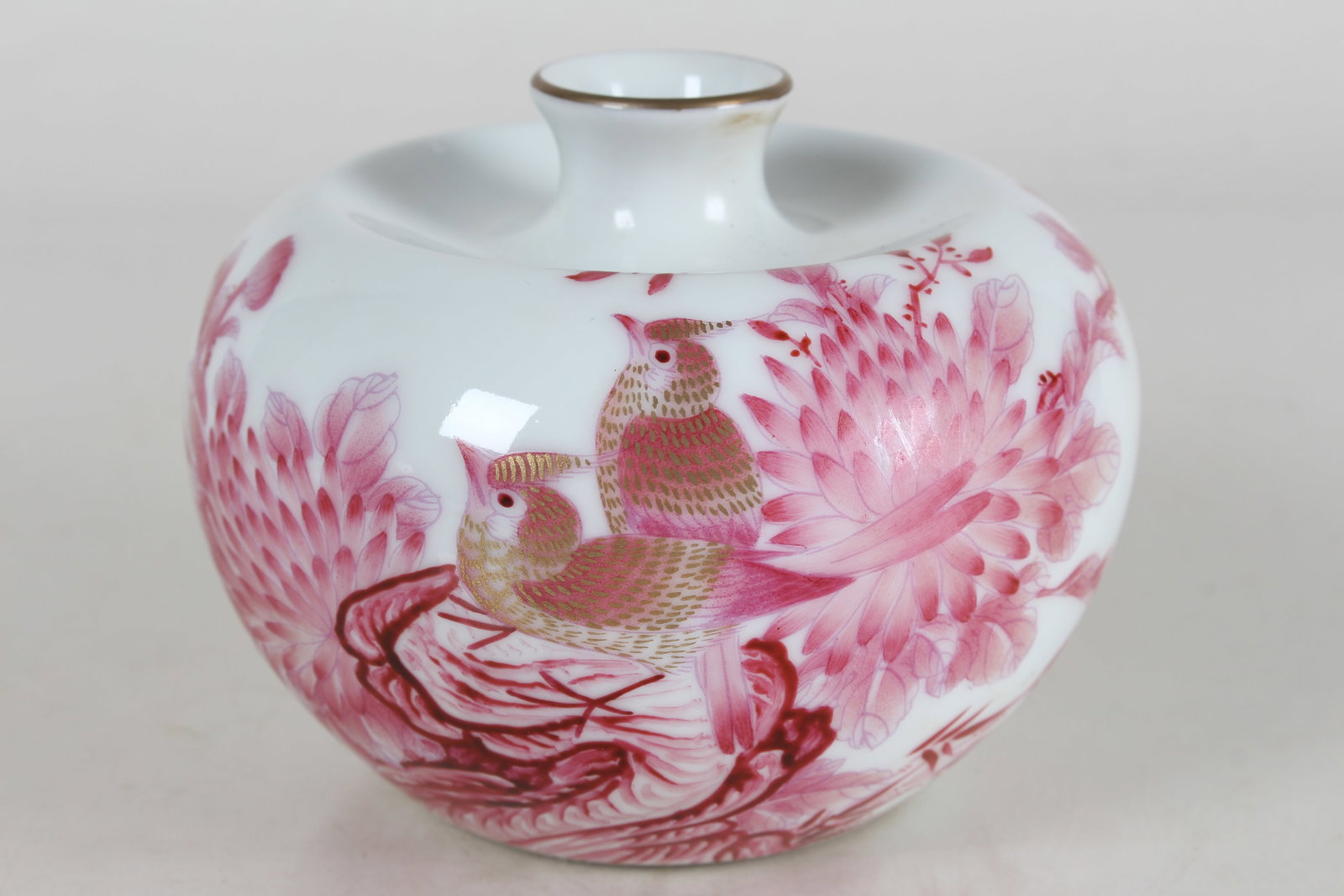 A Chinese Pink-fortune Nature-sceen Circular Porcelain Vase (1 of 5)