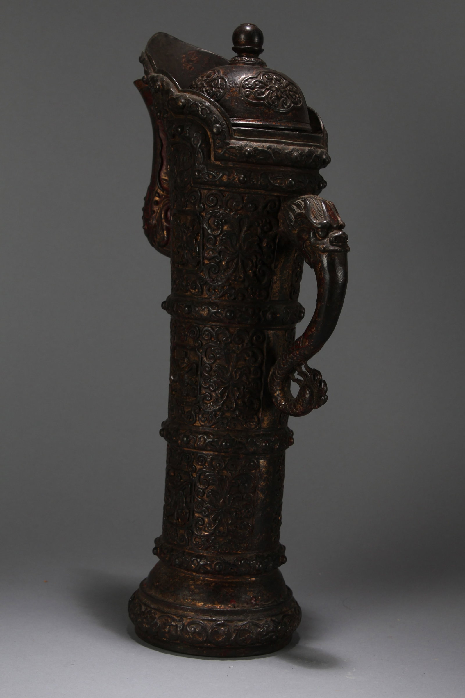 A Chinese Massive Lidded Fortune Ewer - 4