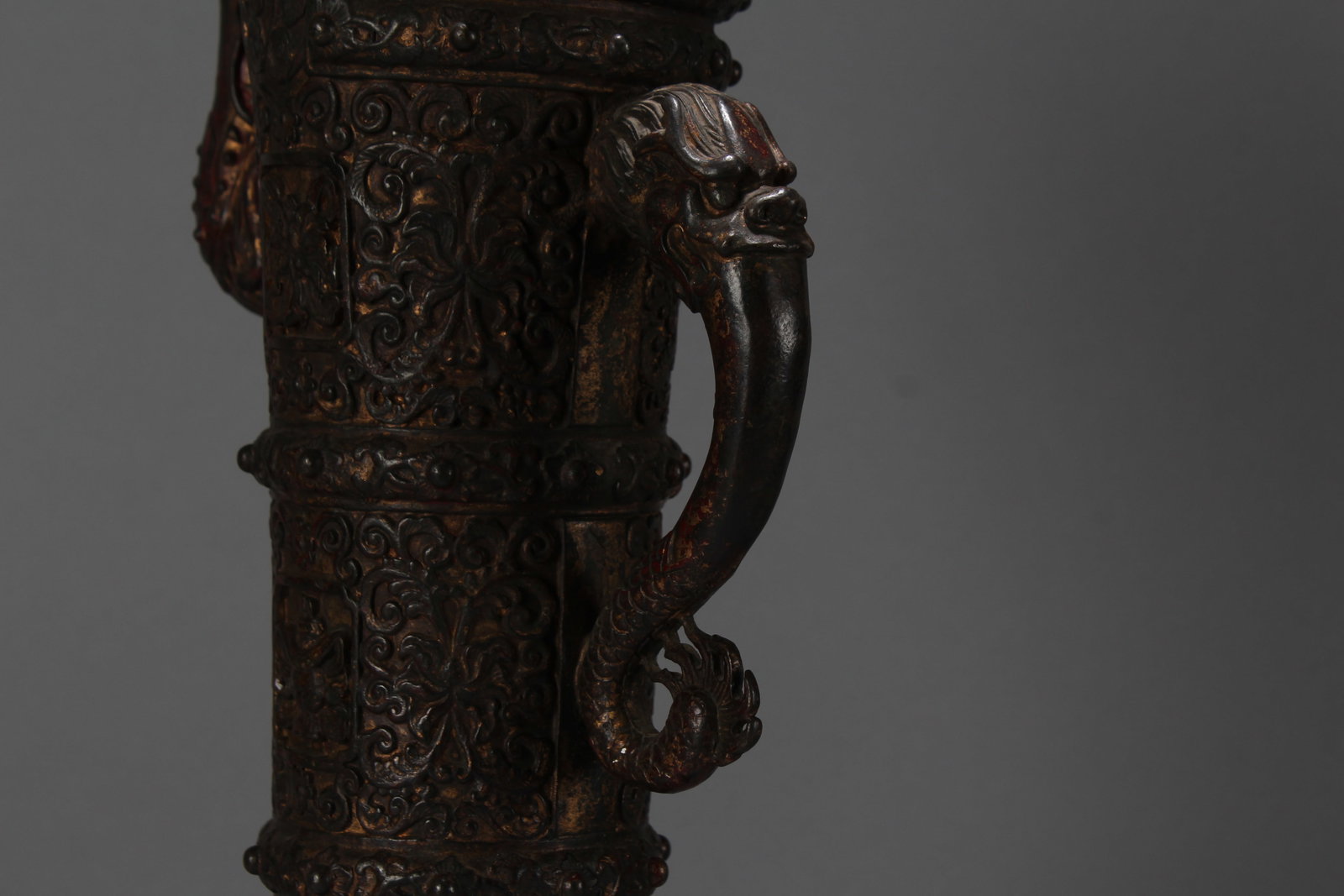 A Chinese Massive Lidded Fortune Ewer - 5