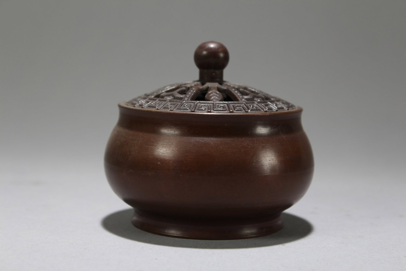 A Chinese Lidded Fortune Censer - 2