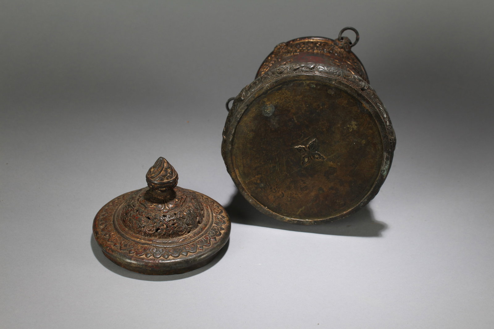 A Chinese Lidded Myth-beast Fortune Statue - 6