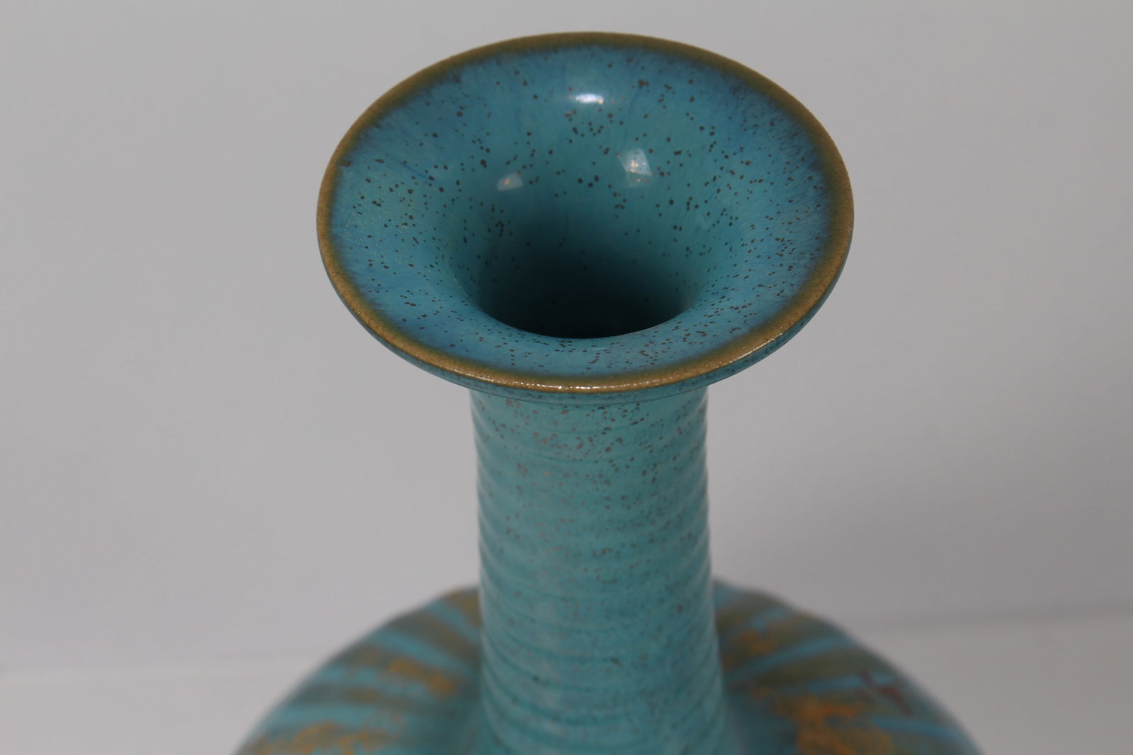 A Chinese Porcelain Fortune Vase - 4