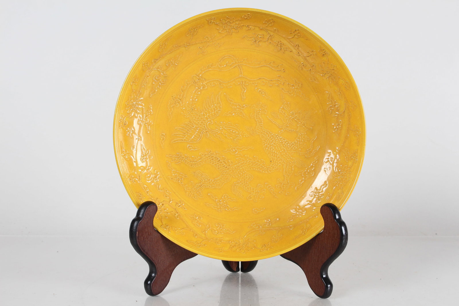 A Chinese Detailed Dragon-decorating Yellow-coding Porcelain Fortune Plate (1 of 3)