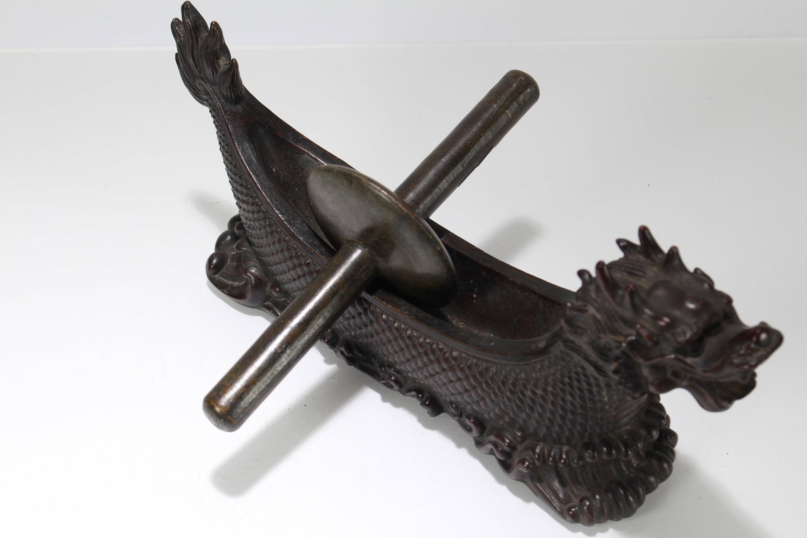 A Chinese Dragon-decorating Fortune Statue - 2