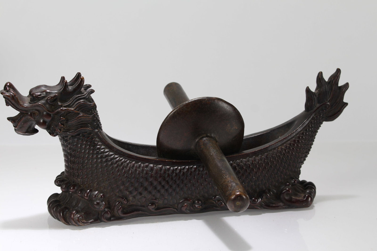 A Chinese Dragon-decorating Fortune Statue - 3