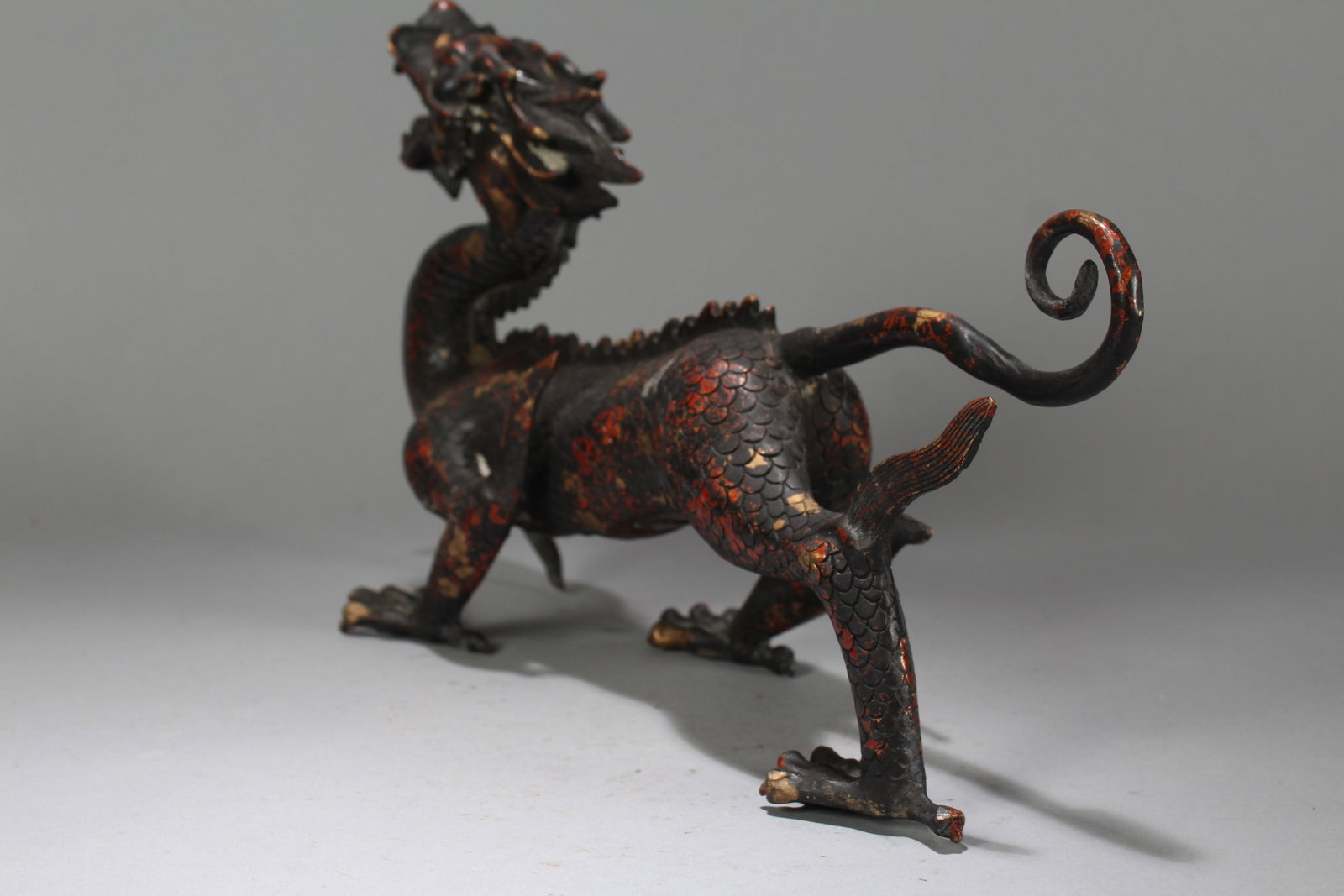A Chinese Massive Dragon-decorating Religious Fortune Statue - 3
