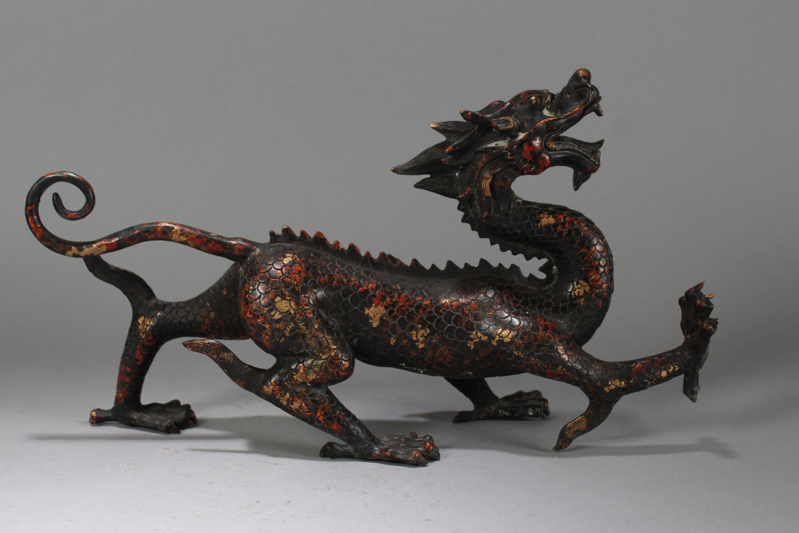 A Chinese Massive Dragon-decorating Religious Fortune Statue - 4