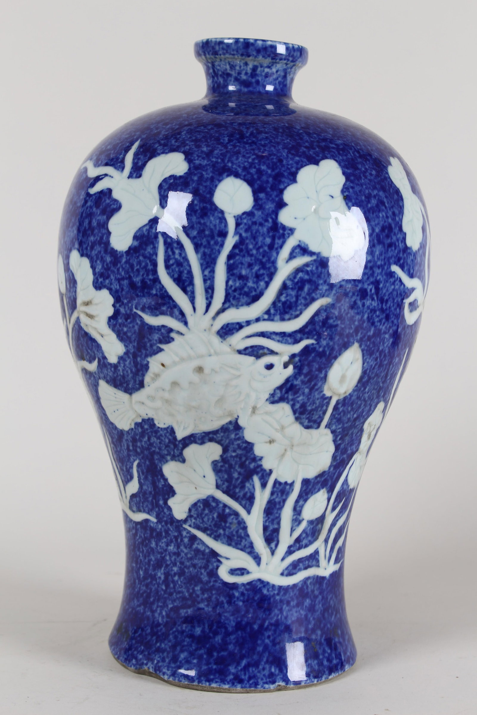 A Chinese Aqua-theme Blue-coding Porcelain Fortune Vase - 3