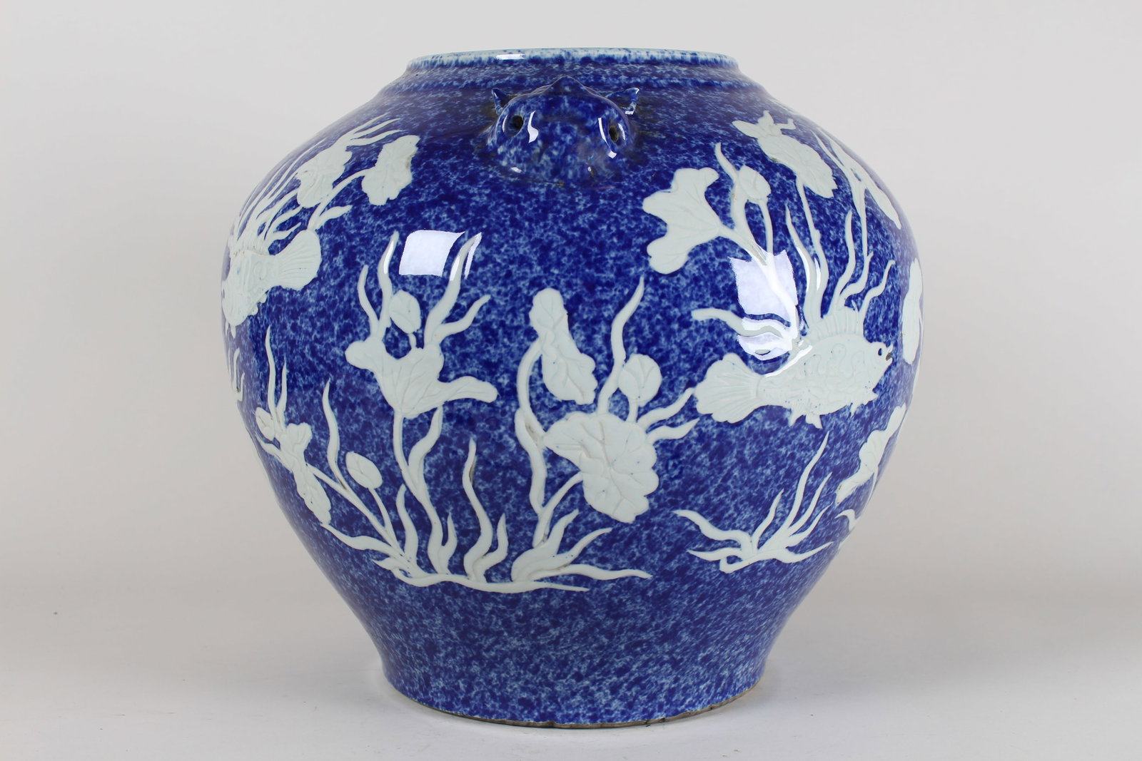 A Chinese Aqua-theme Blue-coding Porcelain Fortune Vase - 3