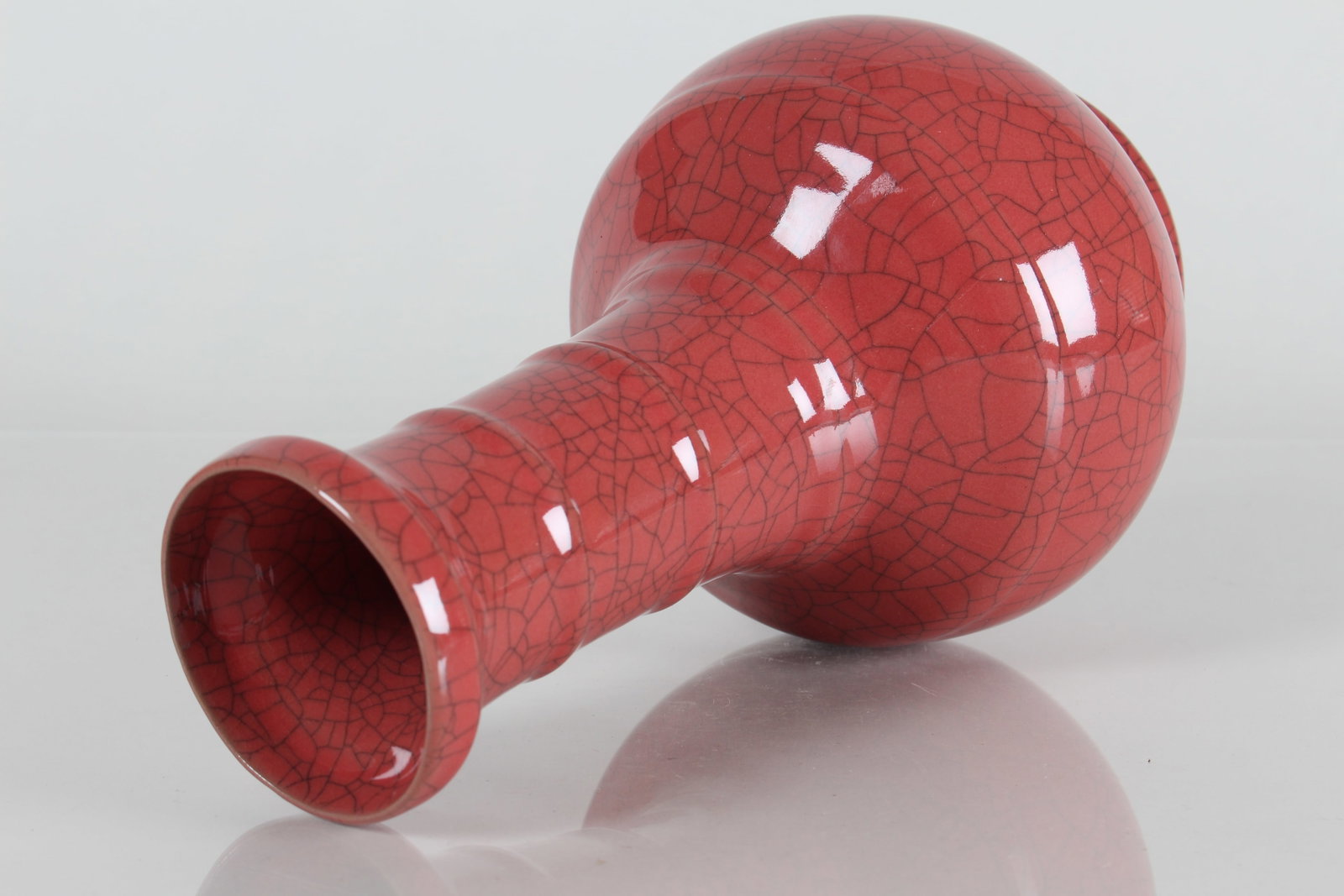 A Chinese Red-coding Crackglaze Porcelain Fortune Vase - 3