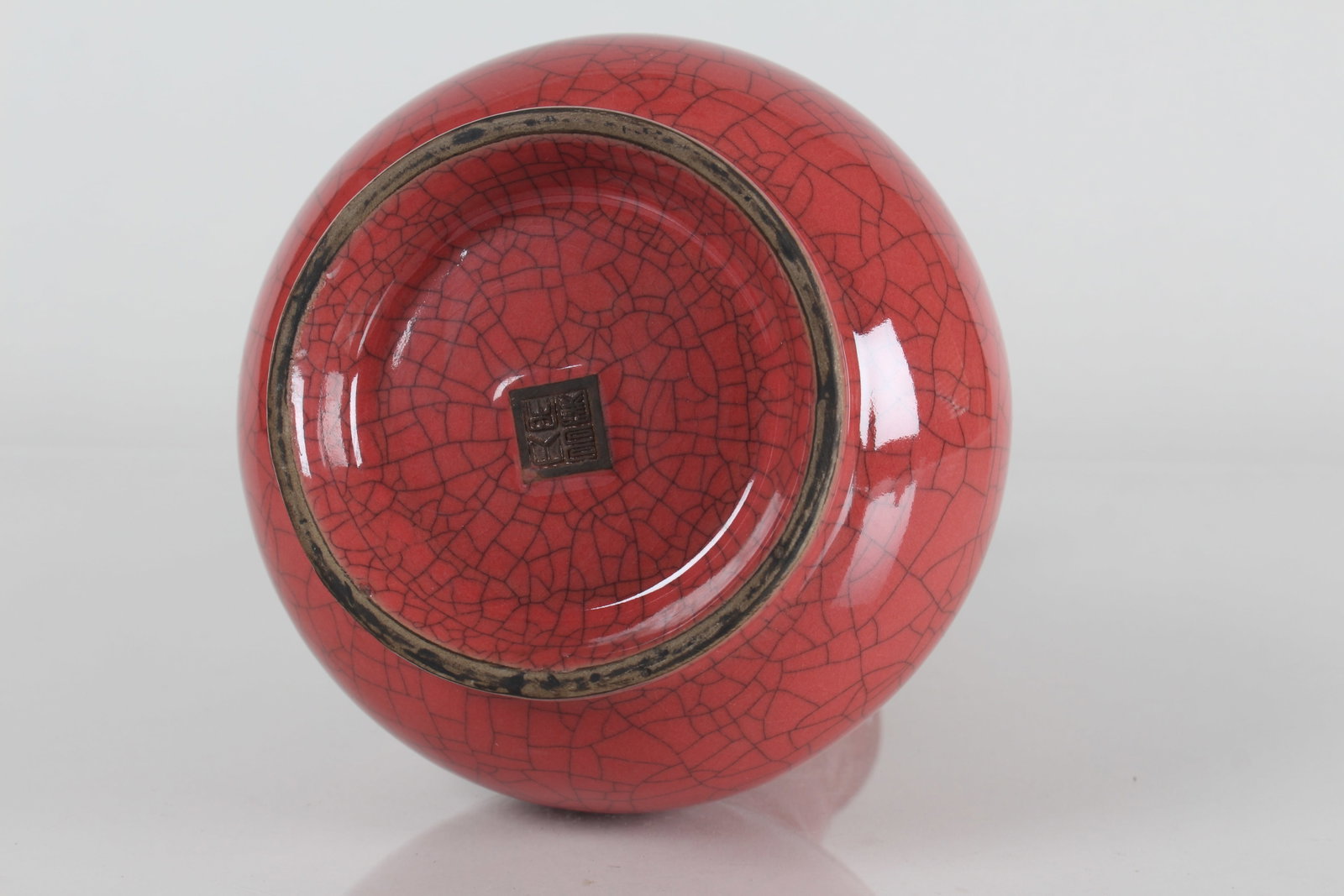 A Chinese Red-coding Crackglaze Porcelain Fortune Vase - 4