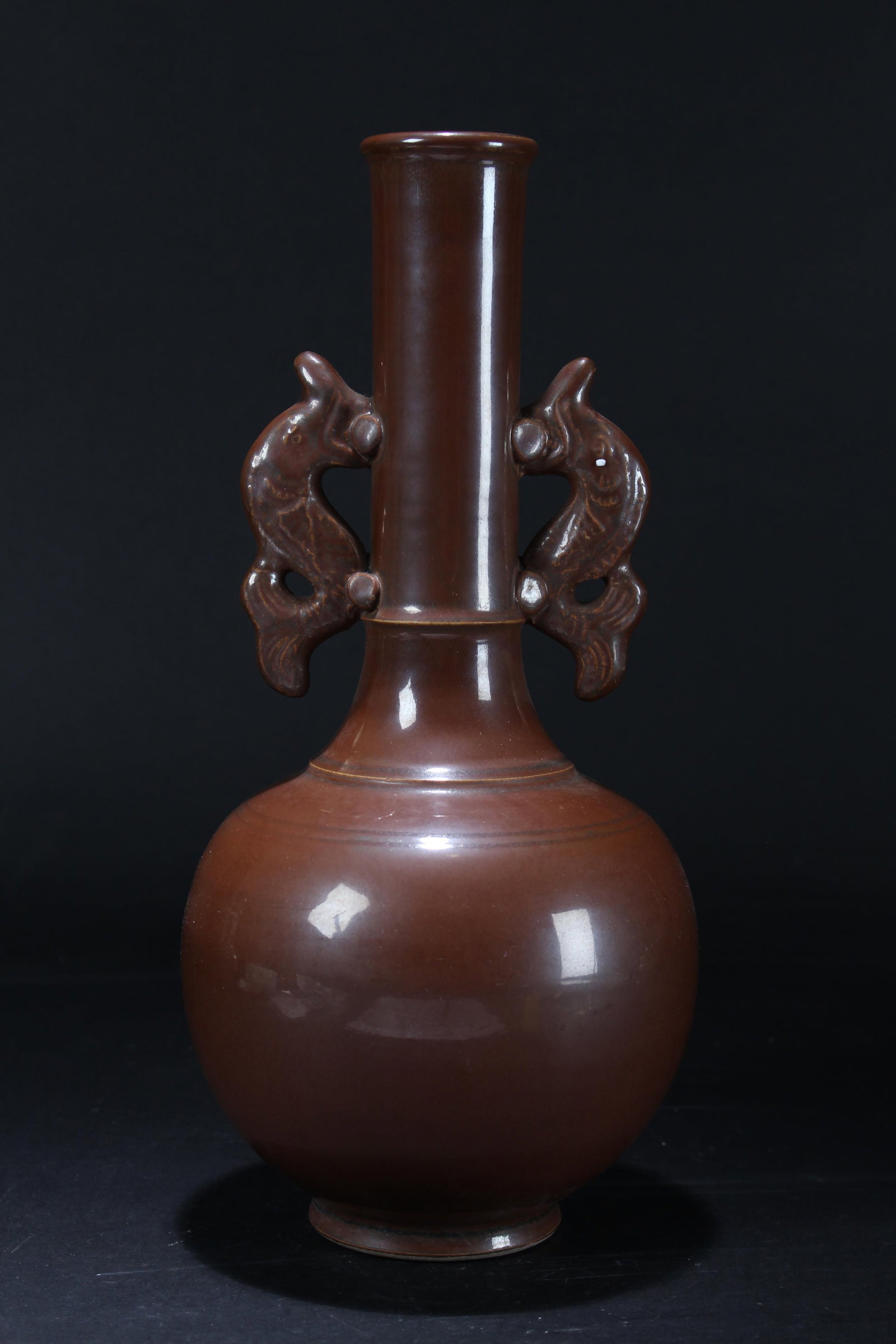 A Chinese Duo-handled Word-framing Porcelain Fortune Vase: A Chinese Duo-handled Word-framing Porcelain Fortune Vase . Height: 11.75 (inch).
