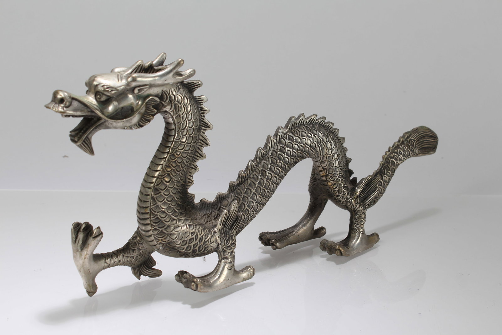 A Chinese Dragon-decorating Fortune Statue Display - 2