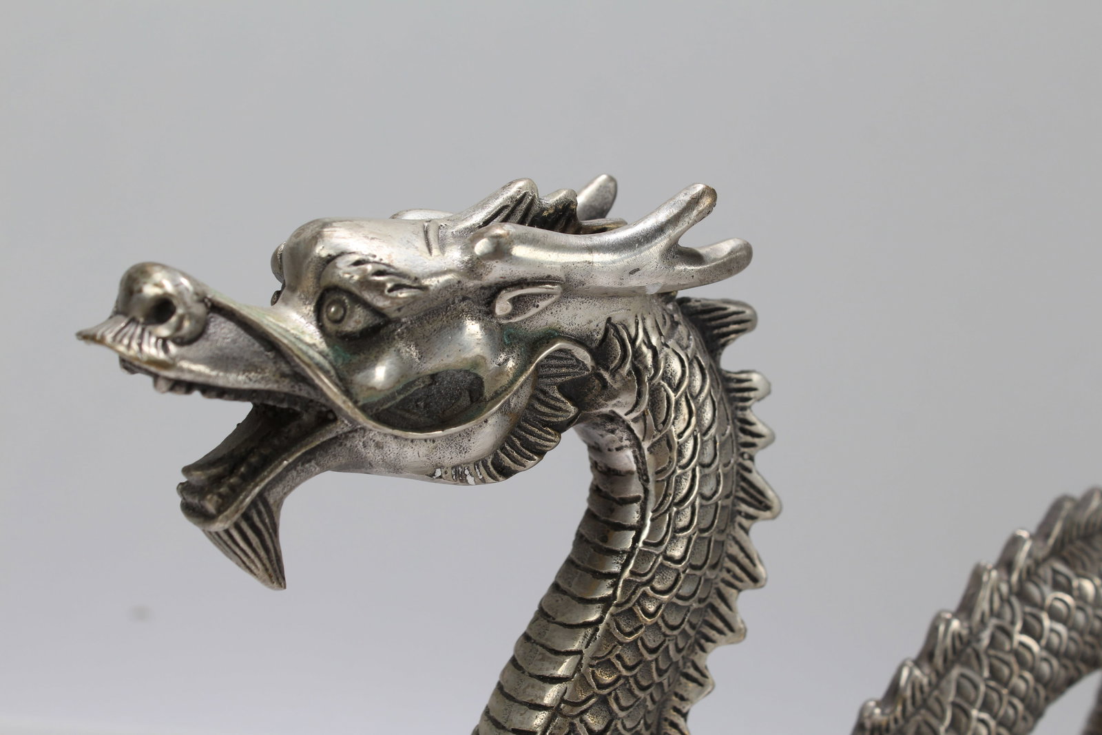 A Chinese Dragon-decorating Fortune Statue Display - 3